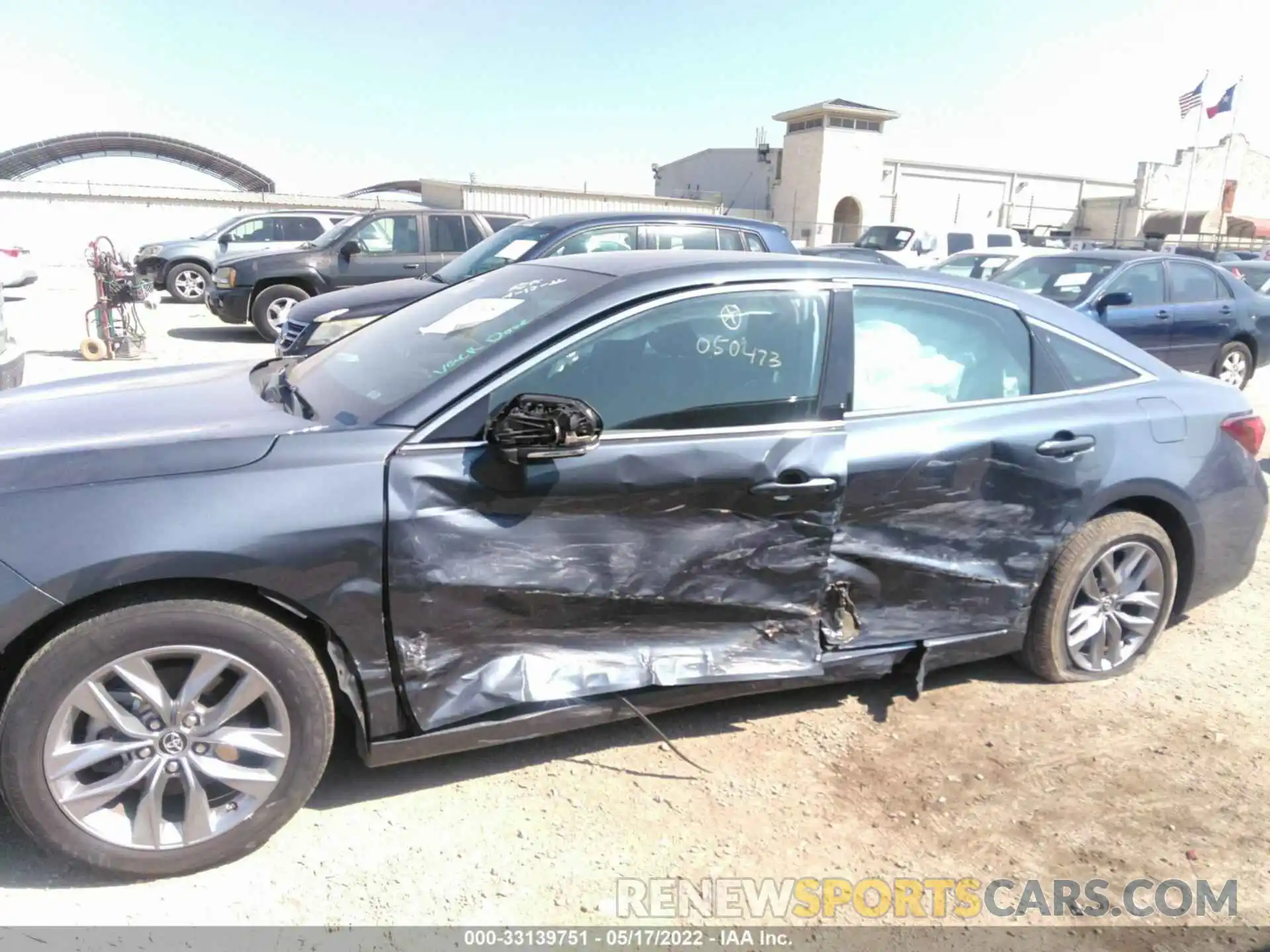 6 Photograph of a damaged car 4T1JZ1FB3LU050473 TOYOTA AVALON 2020