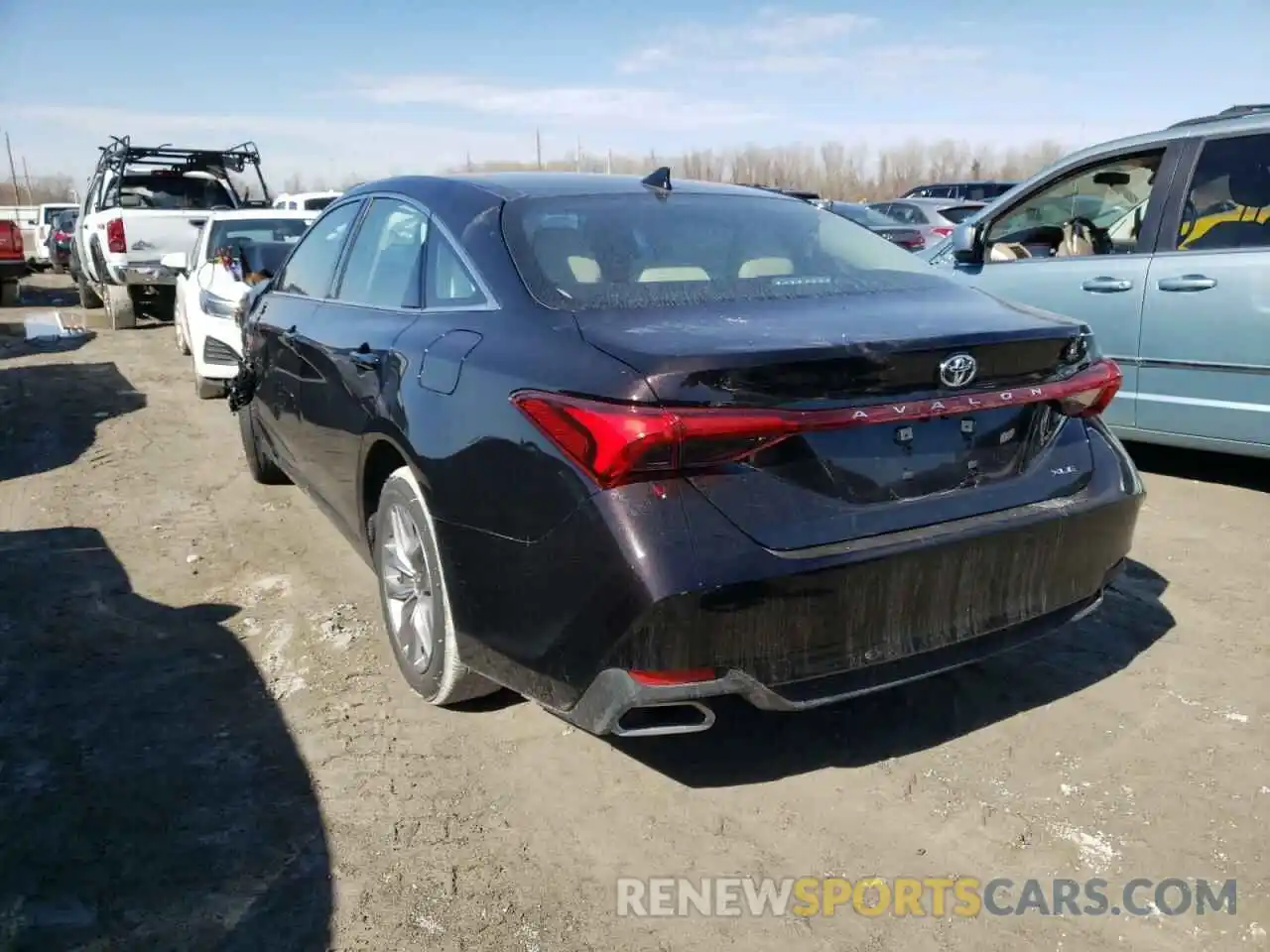 3 Photograph of a damaged car 4T1JZ1FB6LU044814 TOYOTA AVALON 2020