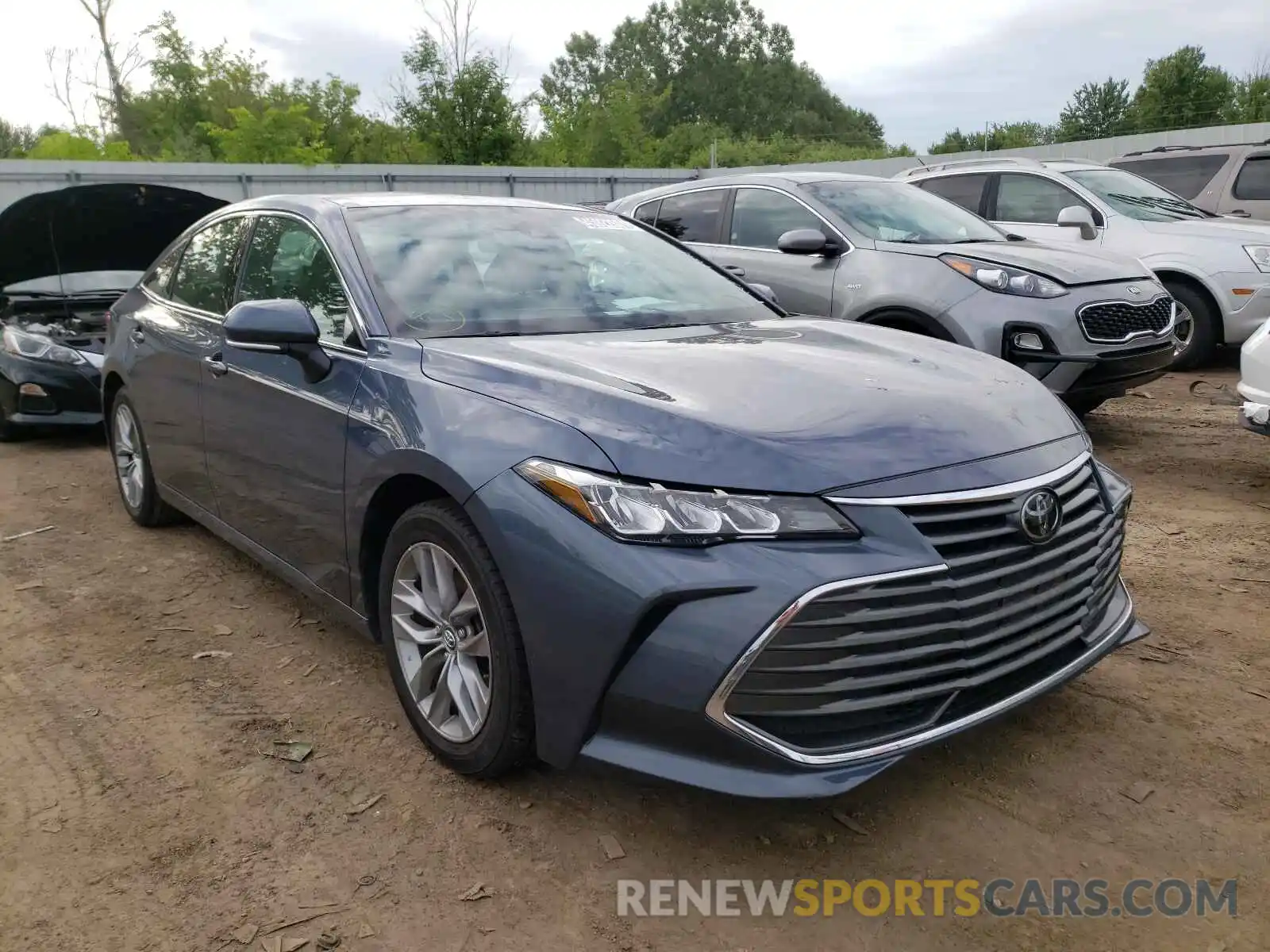 1 Photograph of a damaged car 4T1JZ1FB6LU050483 TOYOTA AVALON 2020