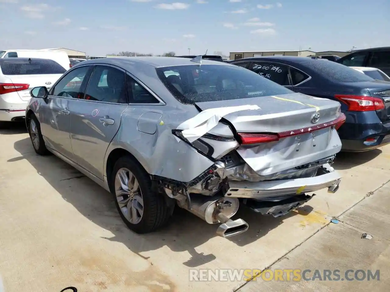 3 Photograph of a damaged car 4T1JZ1FB7LU053313 TOYOTA AVALON 2020