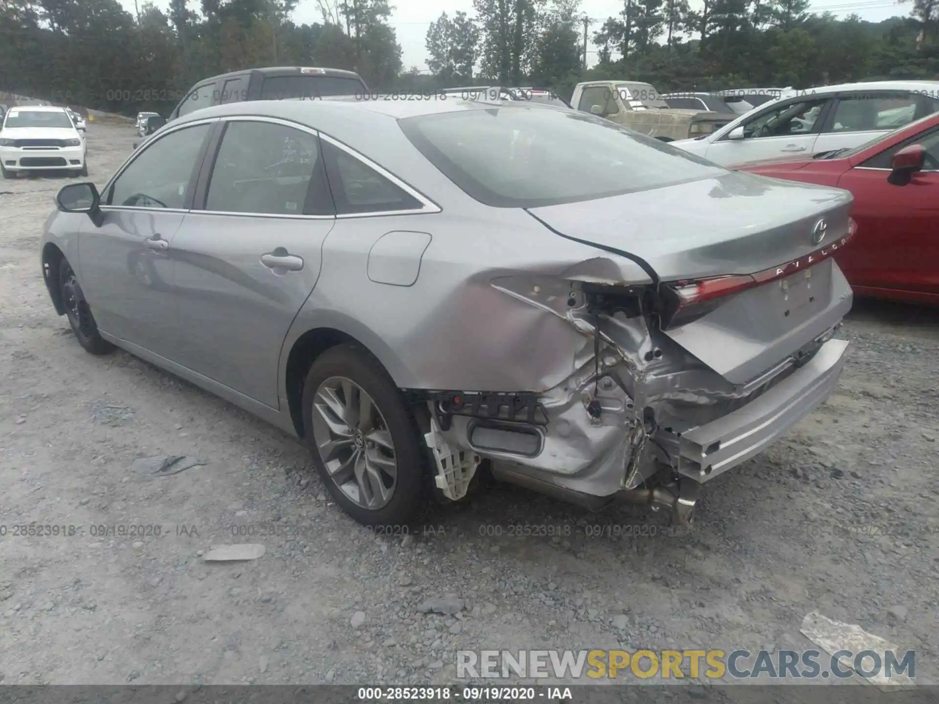 3 Photograph of a damaged car 4T1JZ1FB8LU050209 TOYOTA AVALON 2020