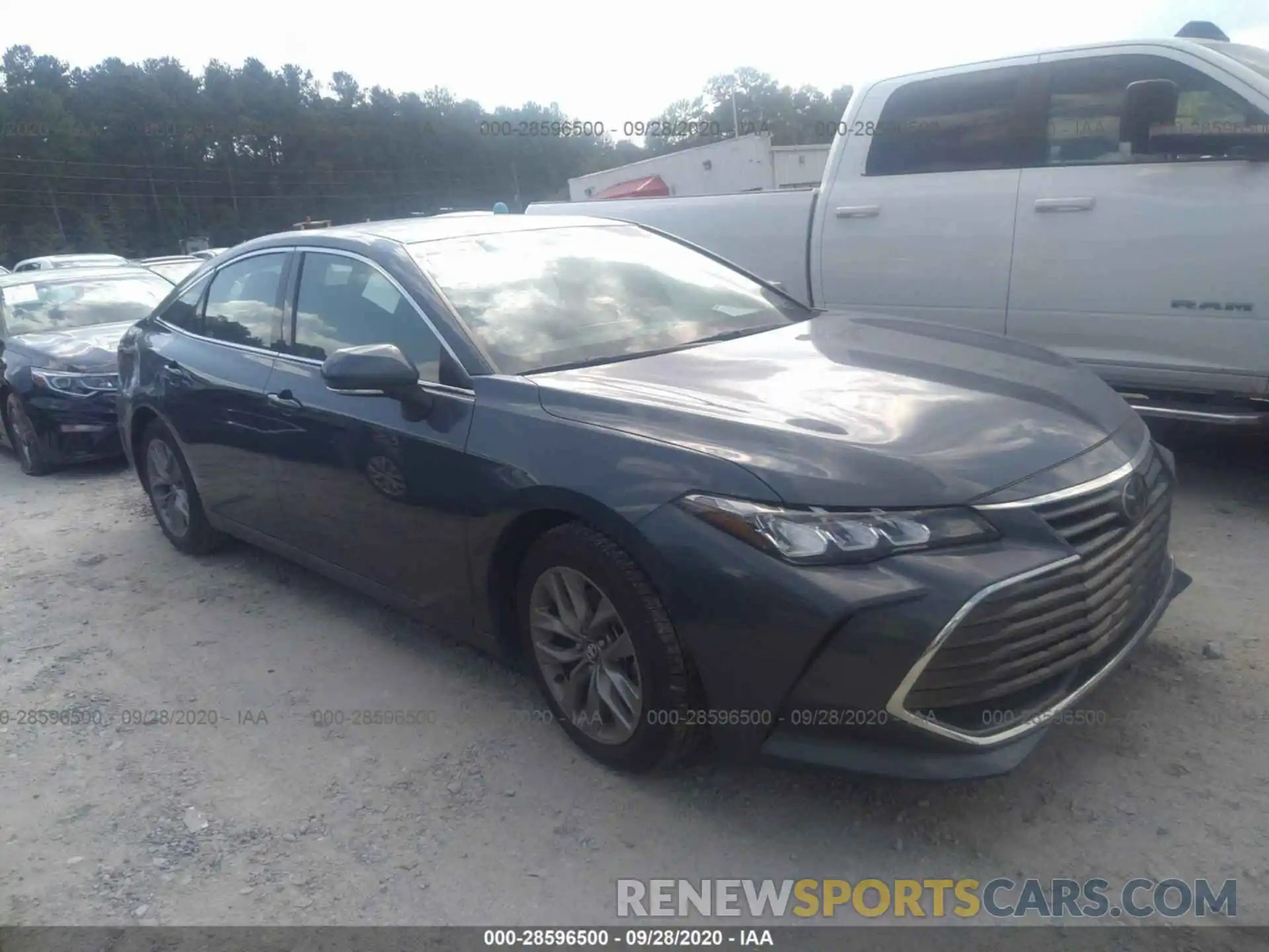 1 Photograph of a damaged car 4T1JZ1FB8LU050470 TOYOTA AVALON 2020