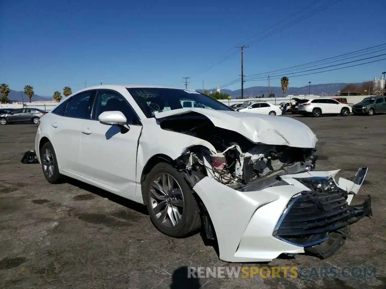 1 Photograph of a damaged car 4T1JZ1FB9LU041762 TOYOTA AVALON 2020