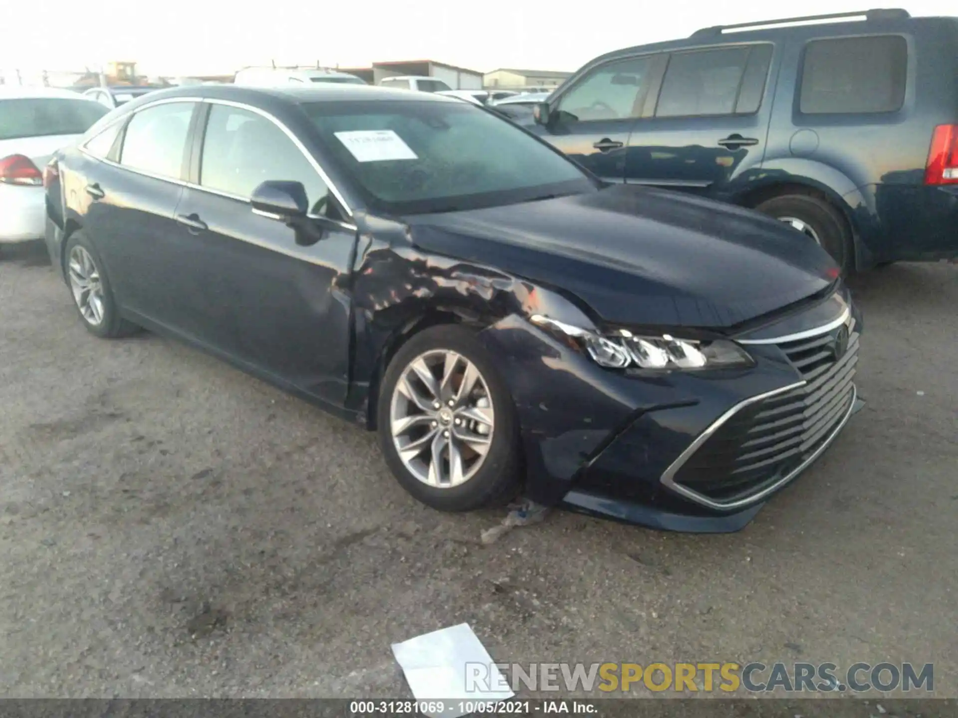 1 Photograph of a damaged car 4T1JZ1FB9LU049375 TOYOTA AVALON 2020