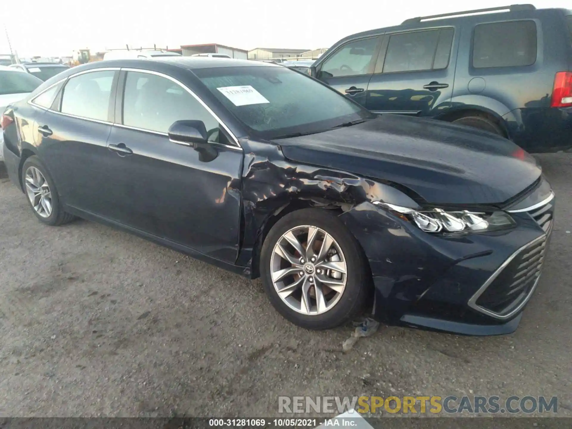 6 Photograph of a damaged car 4T1JZ1FB9LU049375 TOYOTA AVALON 2020