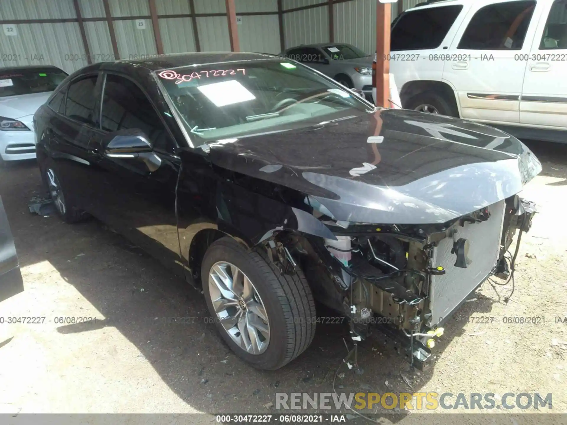 1 Photograph of a damaged car 4T1JZ1FB9LU055807 TOYOTA AVALON 2020