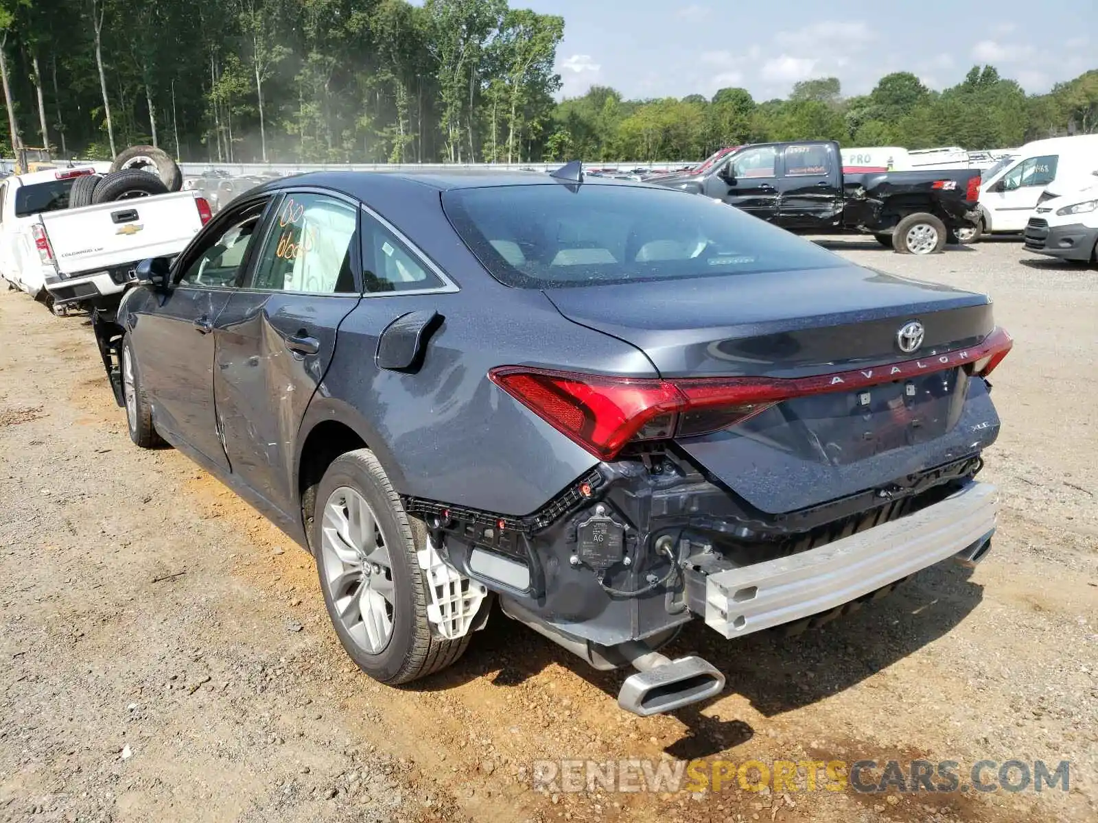 3 Photograph of a damaged car 4T1JZ1FBXLU050017 TOYOTA AVALON 2020