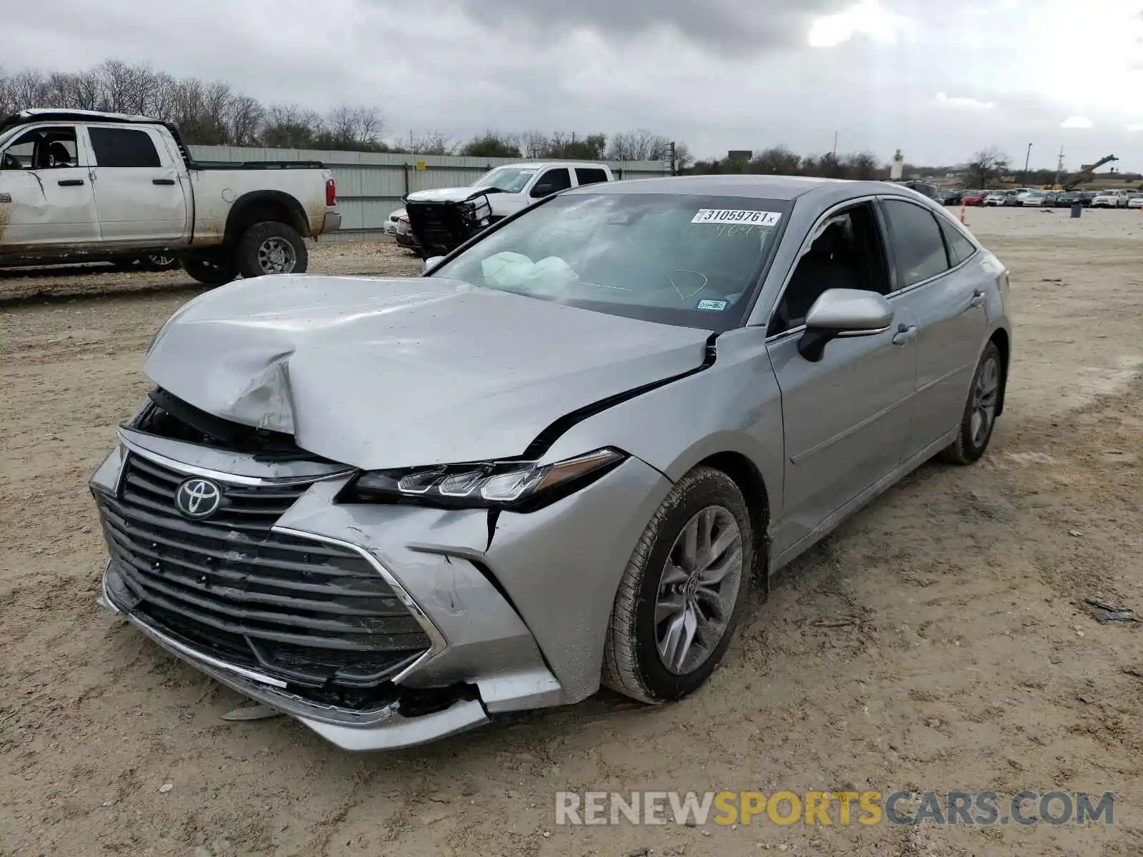 2 Photograph of a damaged car 4T1JZ1FBXLU054097 TOYOTA AVALON 2020