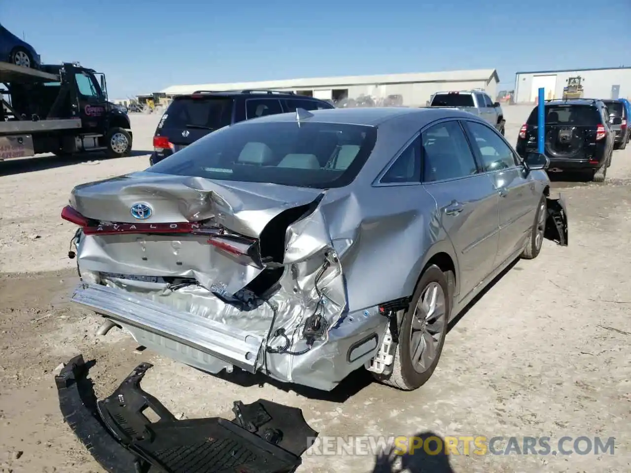 9 Photograph of a damaged car 4T1AA1AB7MU005472 TOYOTA AVALON 2021