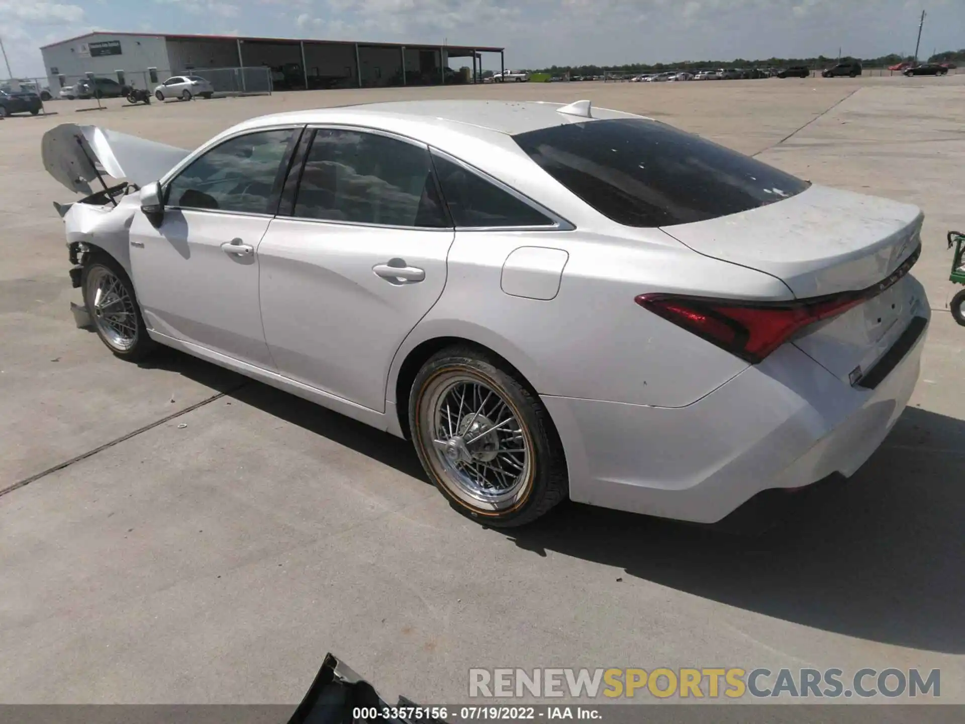 3 Photograph of a damaged car 4T1AA1AB8MU004847 TOYOTA AVALON 2021