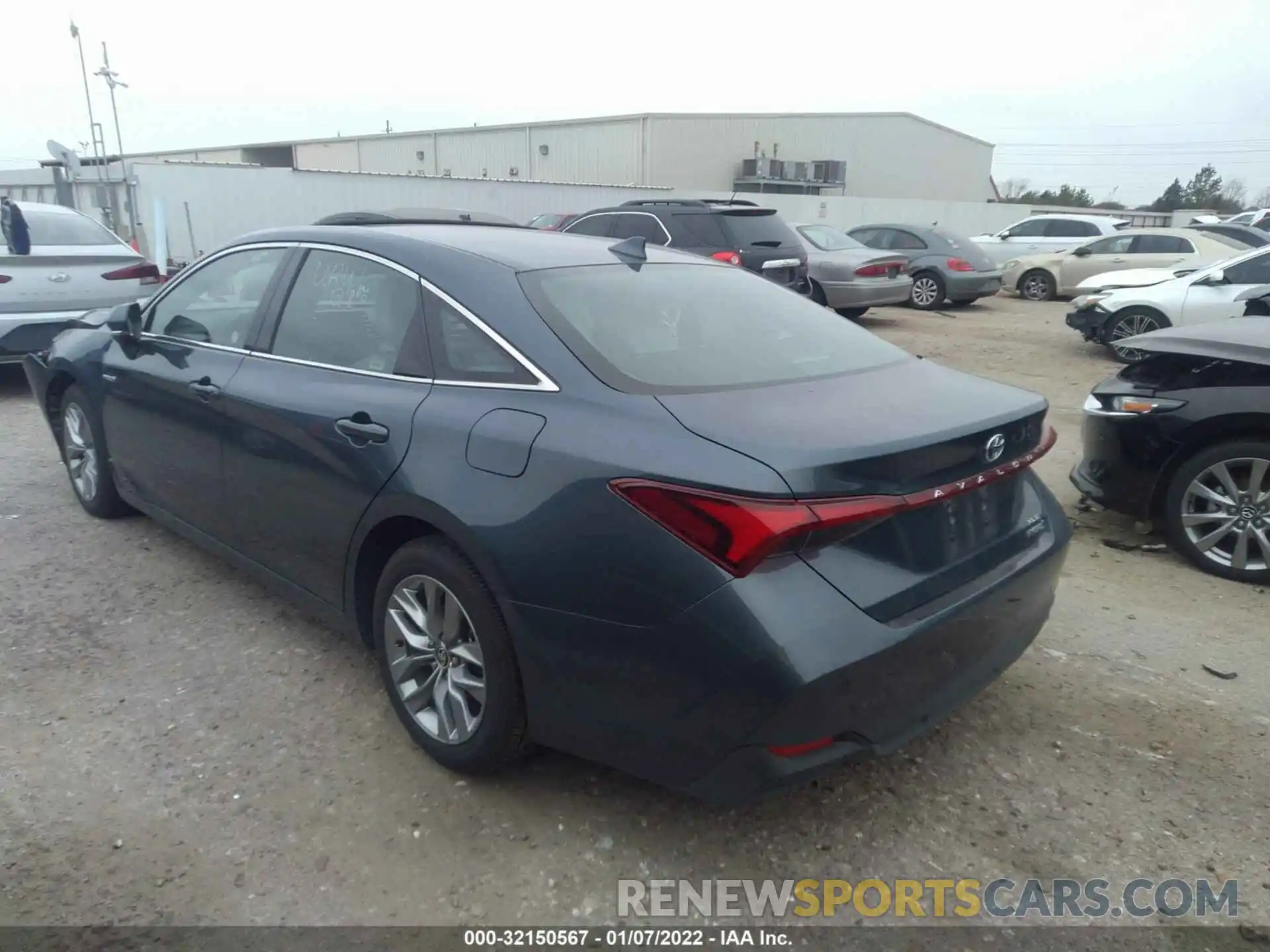 3 Photograph of a damaged car 4T1AA1AB8MU009708 TOYOTA AVALON 2021