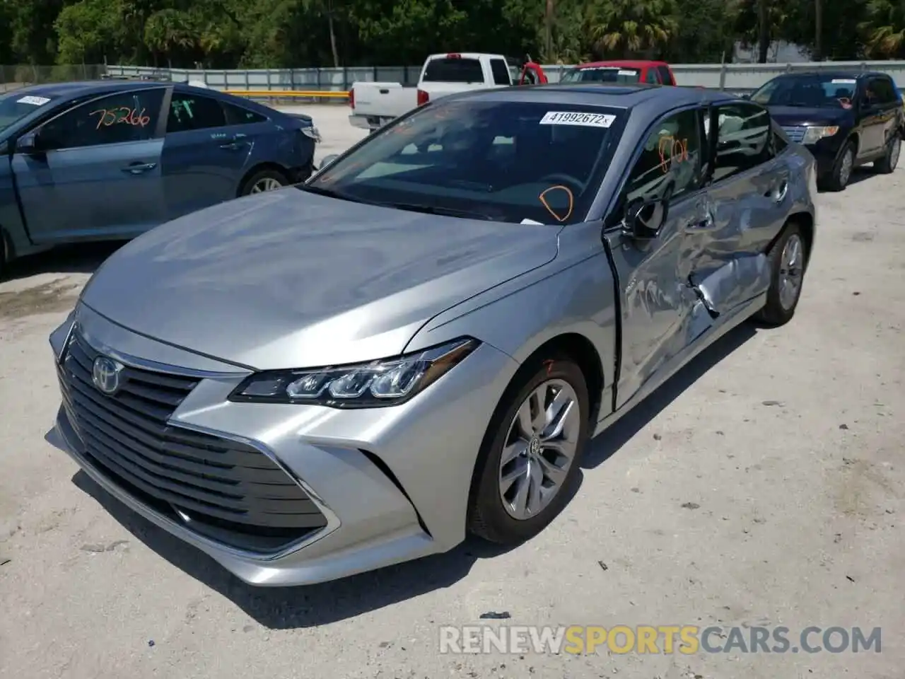 2 Photograph of a damaged car 4T1AA1AB8MU009790 TOYOTA AVALON 2021