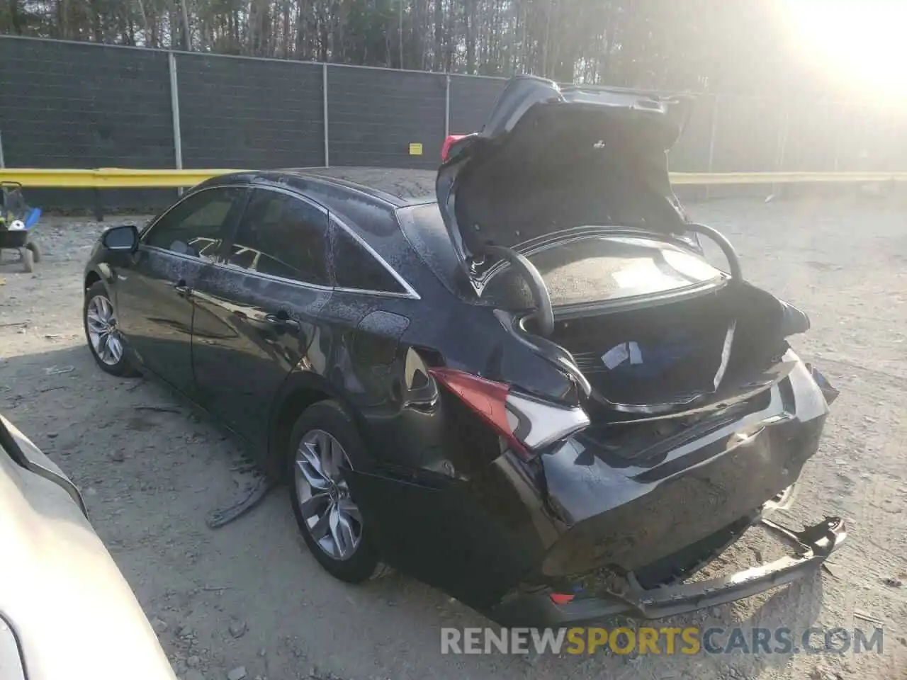 3 Photograph of a damaged car 4T1AA1AB9MU008180 TOYOTA AVALON 2021