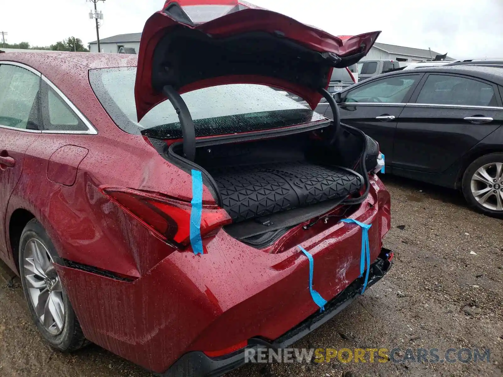 9 Photograph of a damaged car 4T1AA1ABXMU008432 TOYOTA AVALON 2021