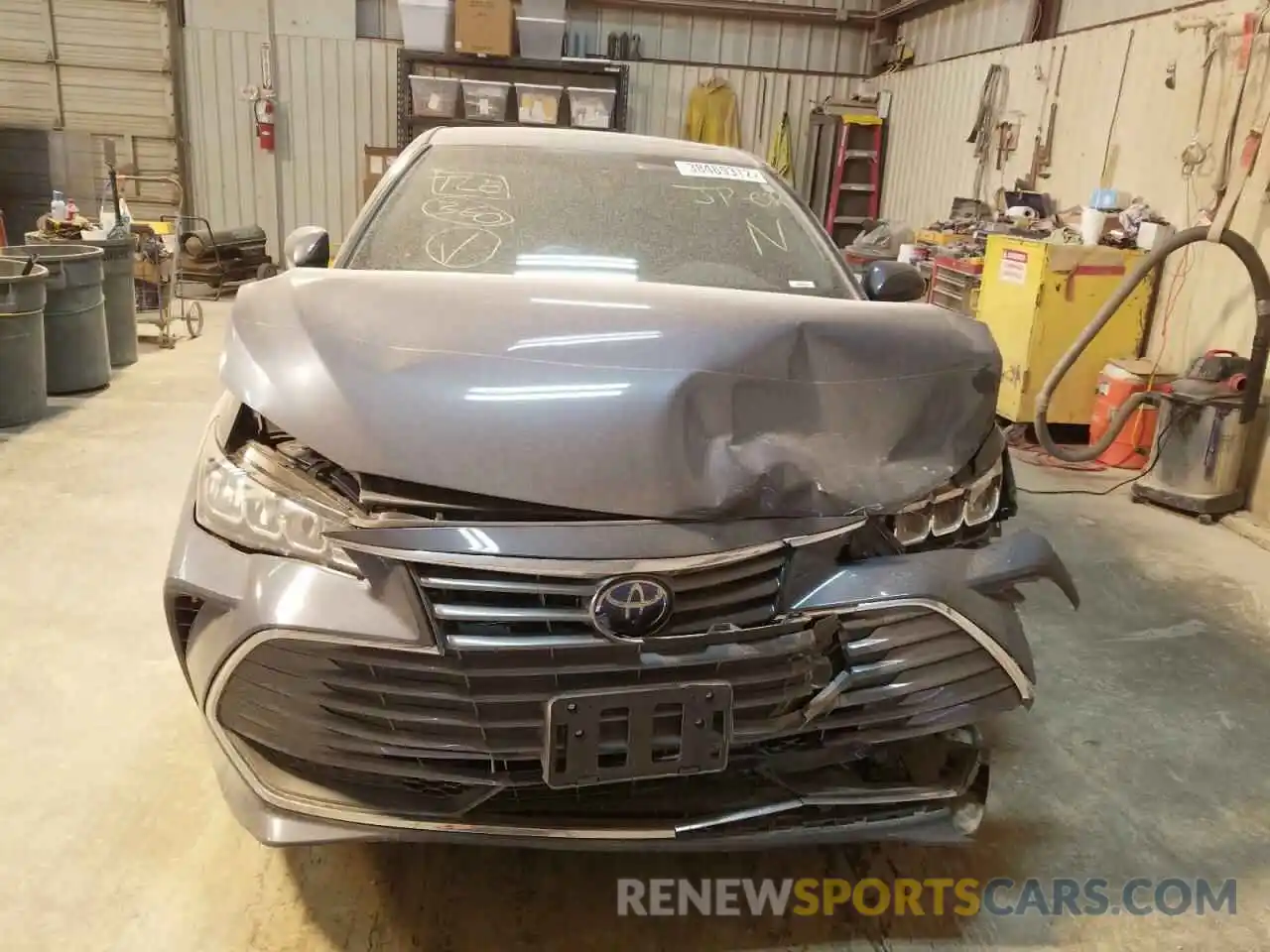 9 Photograph of a damaged car 4T1AA1ABXMU008916 TOYOTA AVALON 2021