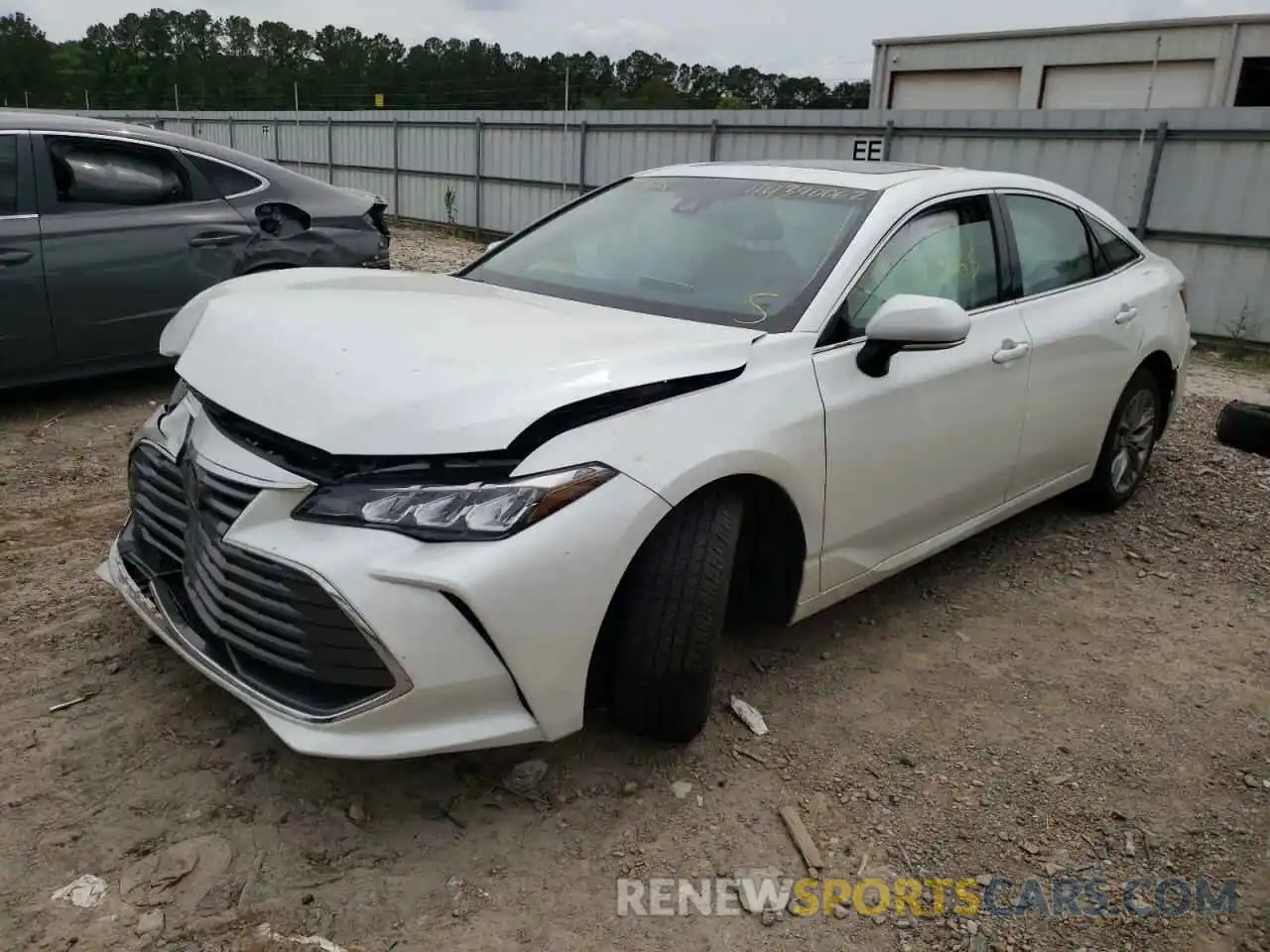 2 Photograph of a damaged car 4T1AZ1FB0MU059973 TOYOTA AVALON 2021