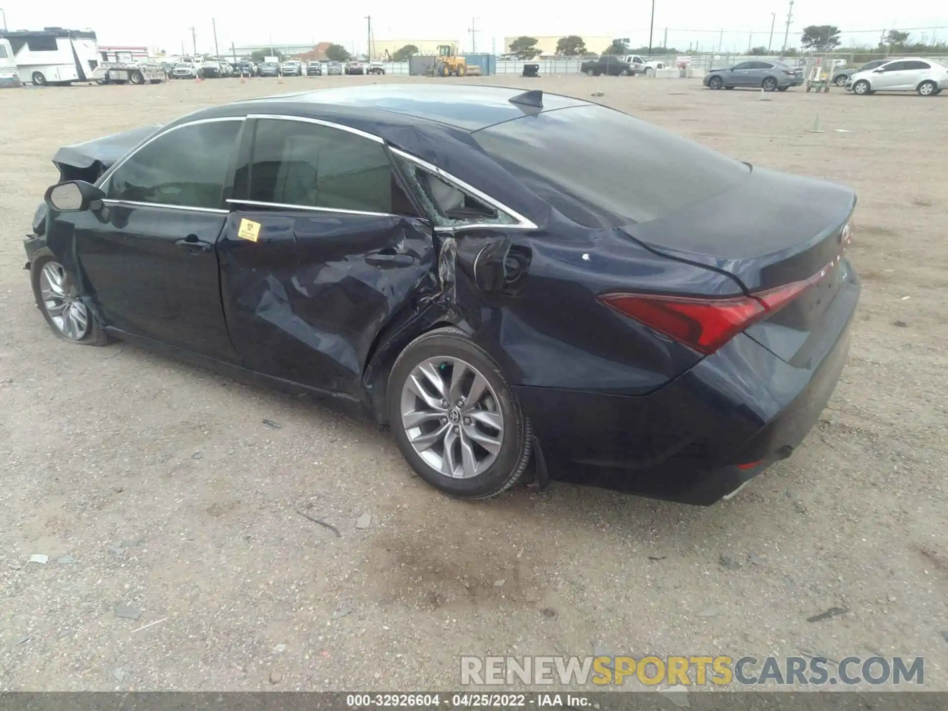 3 Photograph of a damaged car 4T1AZ1FB1MU060260 TOYOTA AVALON 2021