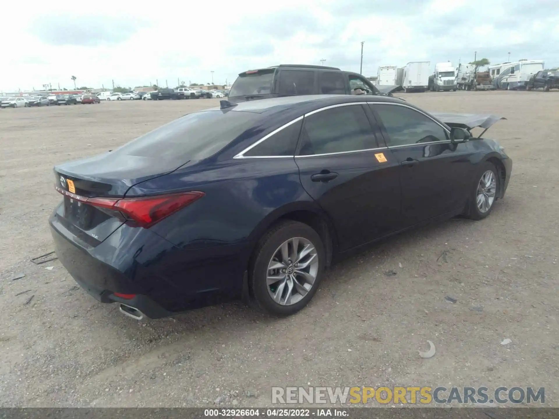 4 Photograph of a damaged car 4T1AZ1FB1MU060260 TOYOTA AVALON 2021