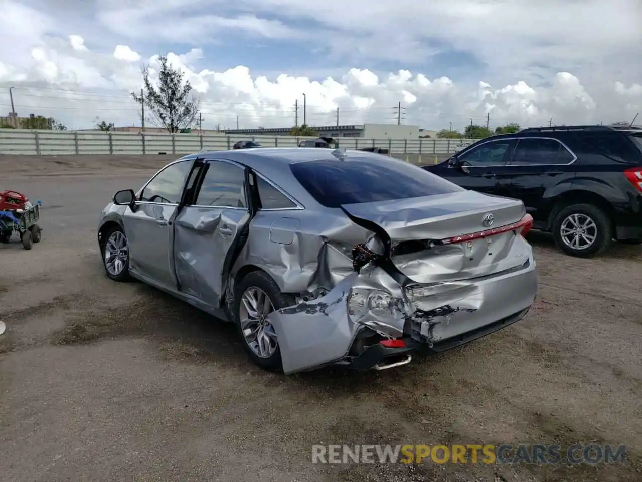 3 Photograph of a damaged car 4T1AZ1FB2MU058808 TOYOTA AVALON 2021