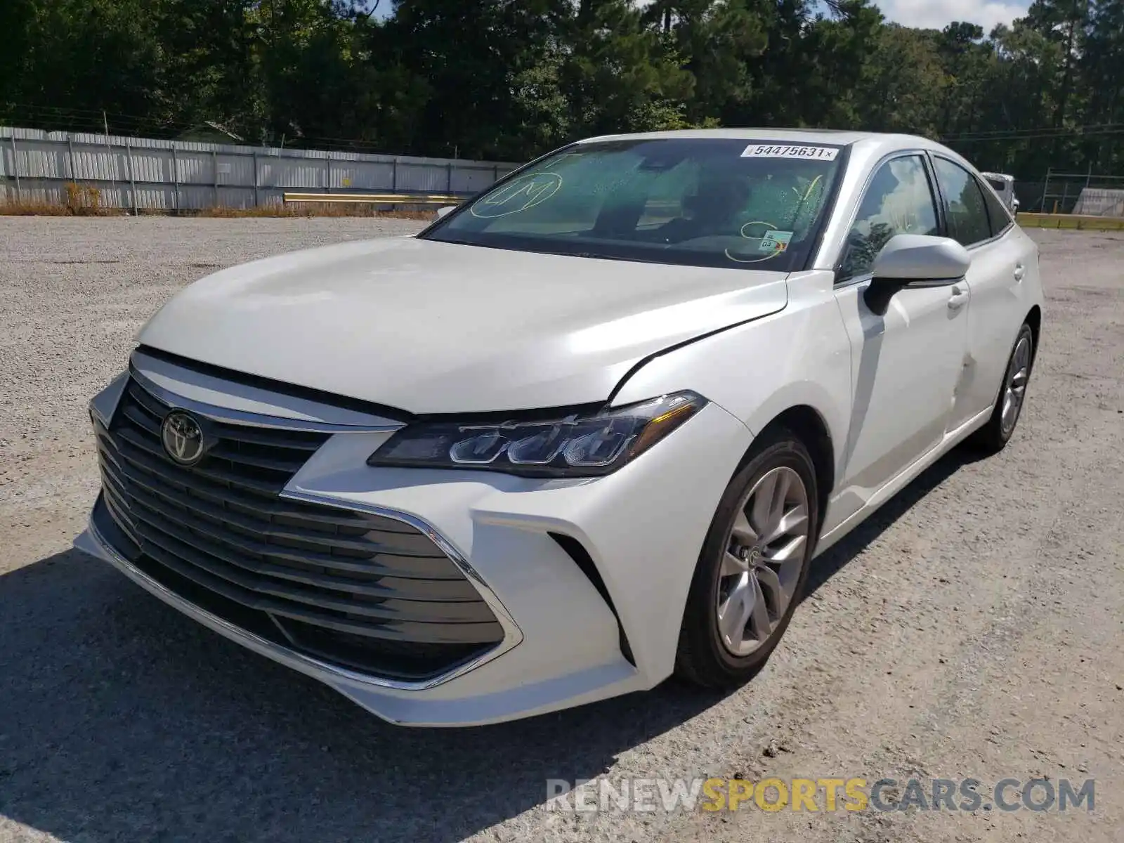 2 Photograph of a damaged car 4T1AZ1FB2MU059179 TOYOTA AVALON 2021