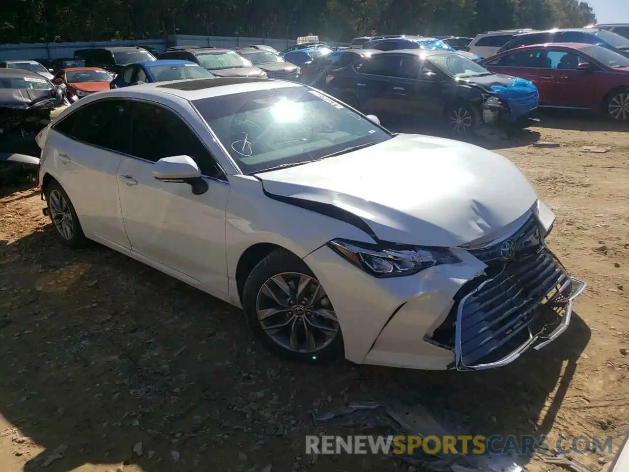 1 Photograph of a damaged car 4T1AZ1FB2MU070182 TOYOTA AVALON 2021