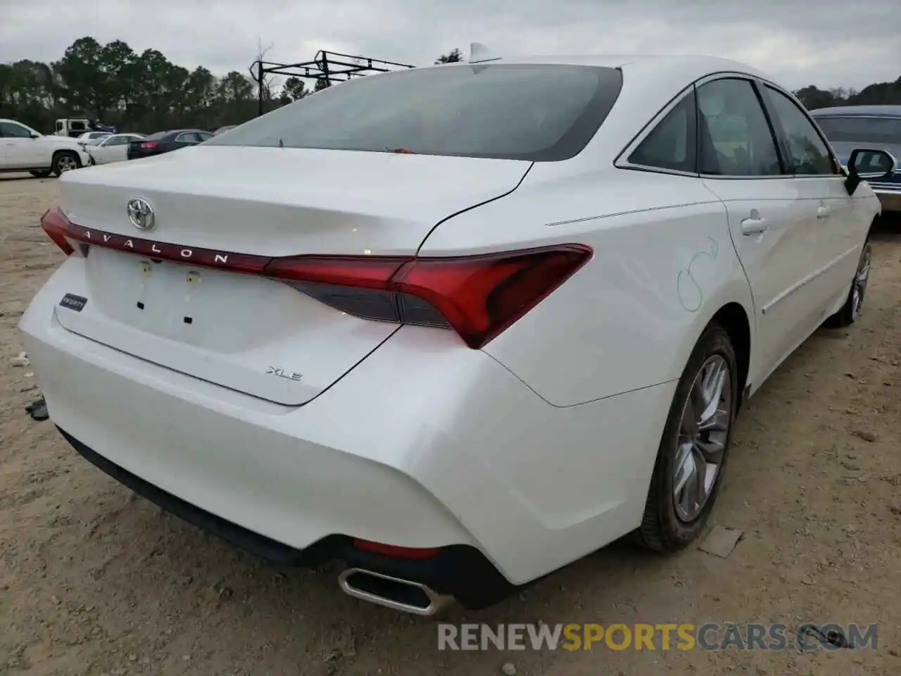 4 Photograph of a damaged car 4T1AZ1FB3MU057747 TOYOTA AVALON 2021