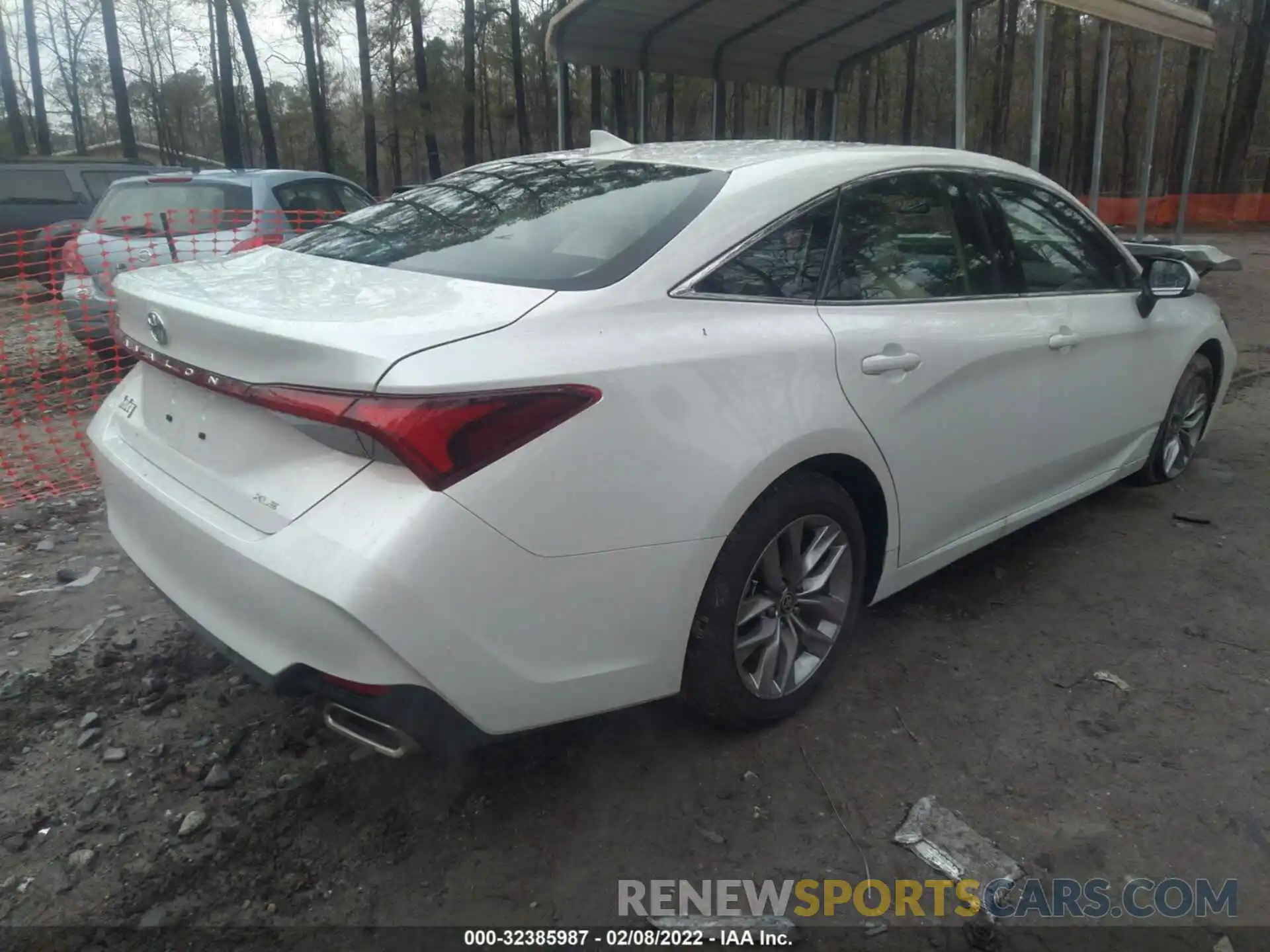 4 Photograph of a damaged car 4T1AZ1FB3MU067436 TOYOTA AVALON 2021