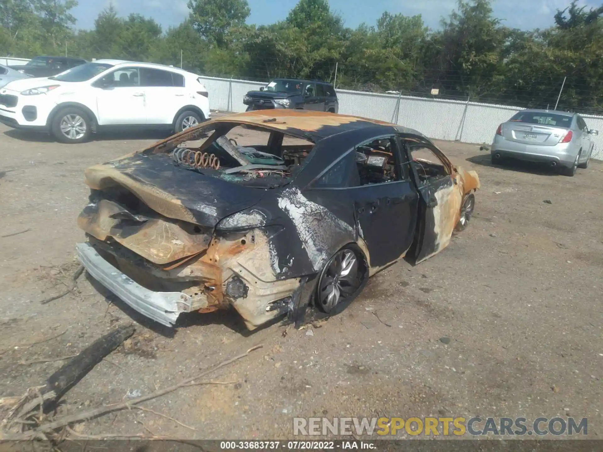 4 Photograph of a damaged car 4T1AZ1FB3MU067906 TOYOTA AVALON 2021