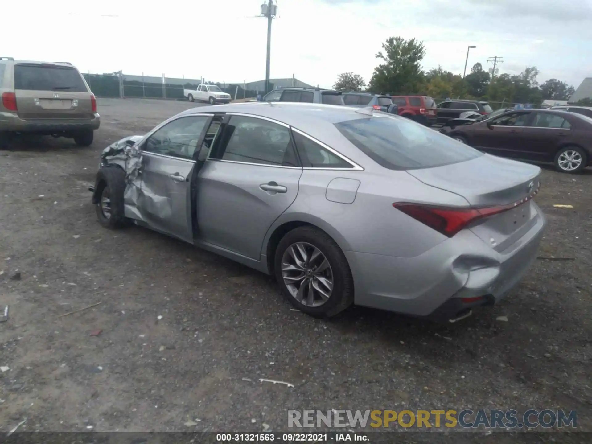 3 Photograph of a damaged car 4T1AZ1FB5MU059418 TOYOTA AVALON 2021