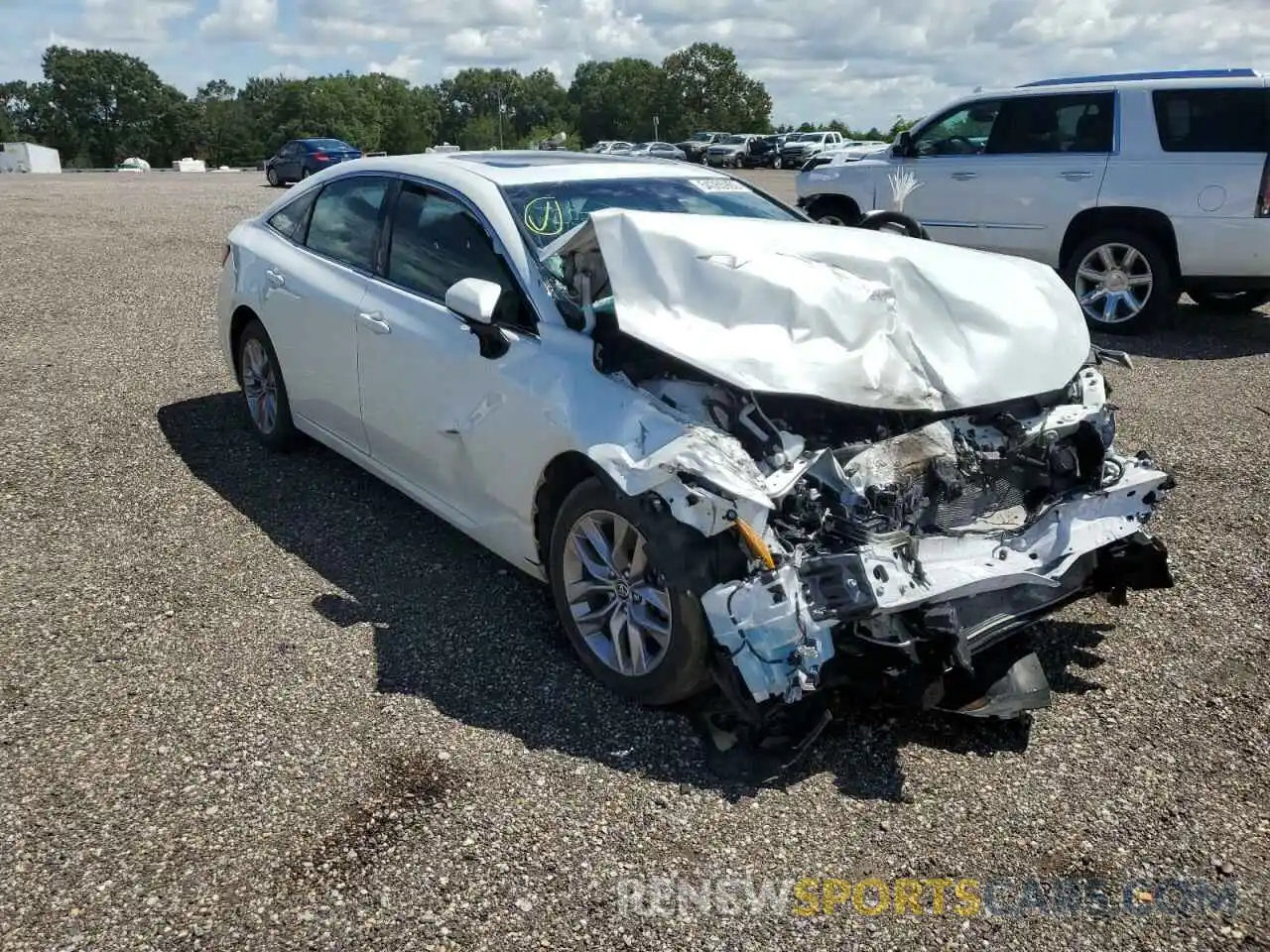 1 Photograph of a damaged car 4T1AZ1FB5MU059435 TOYOTA AVALON 2021