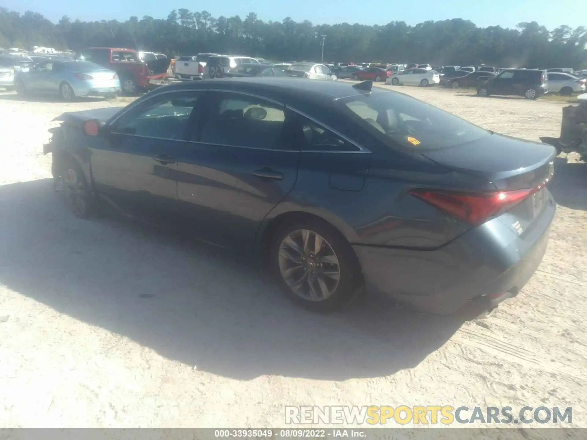 3 Photograph of a damaged car 4T1AZ1FB5MU069432 TOYOTA AVALON 2021