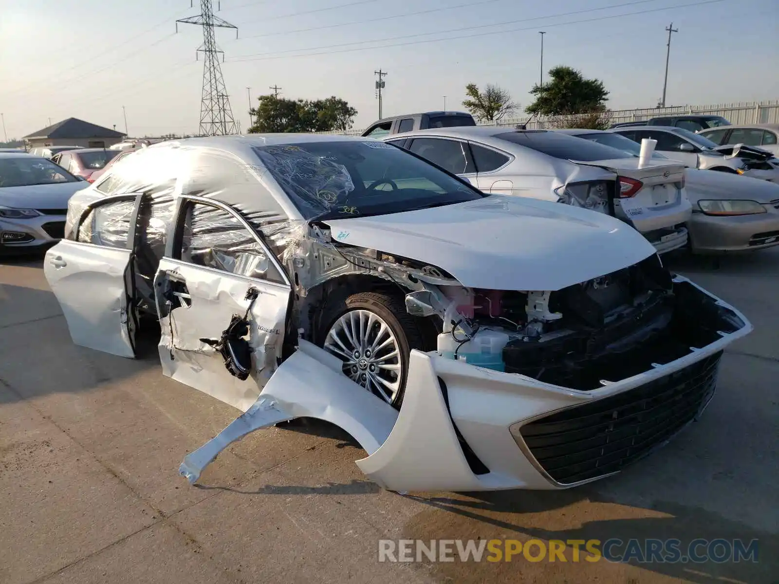 1 Photograph of a damaged car 4T1CA1AB1MU001488 TOYOTA AVALON 2021