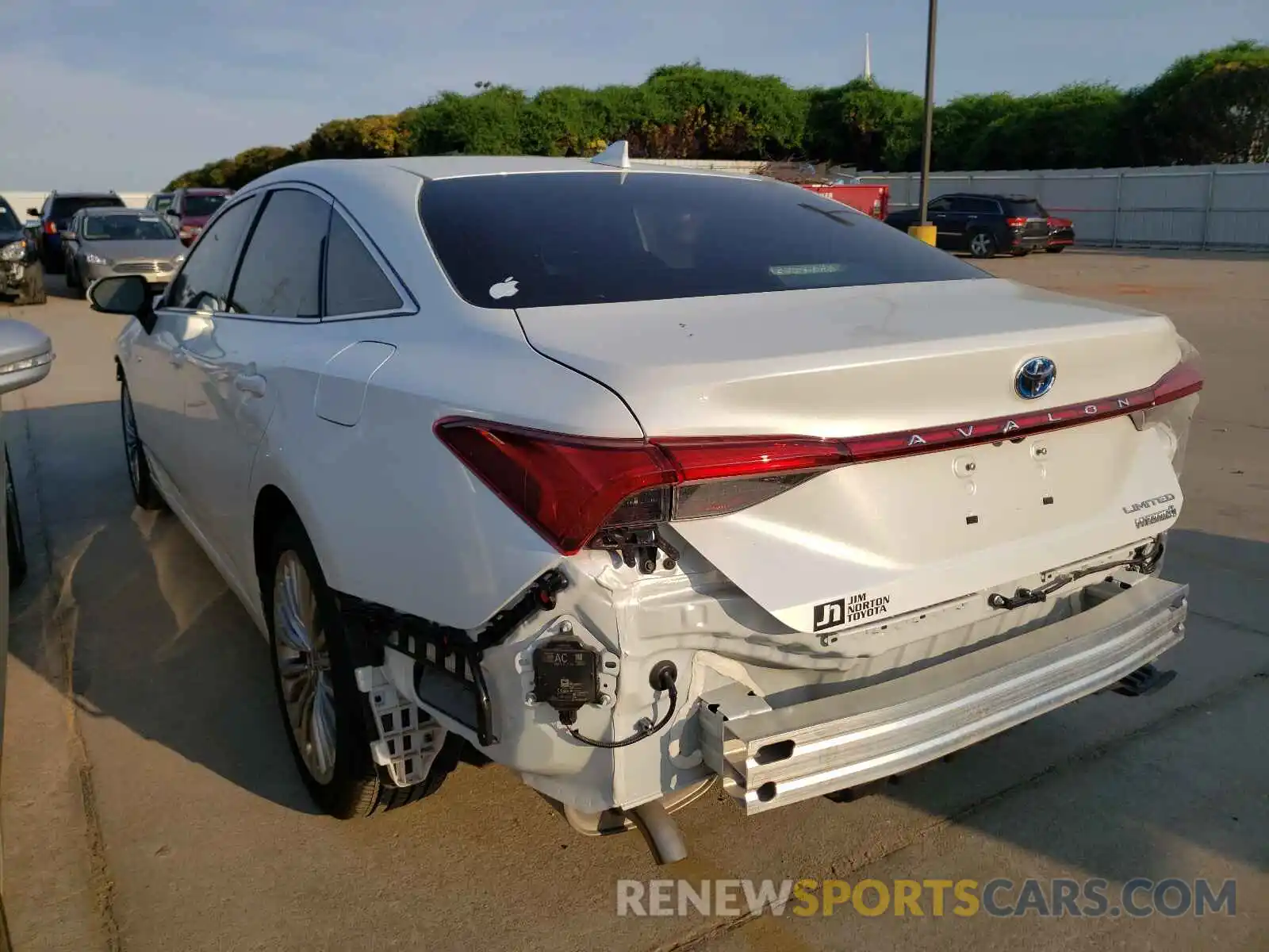 3 Photograph of a damaged car 4T1CA1AB1MU001488 TOYOTA AVALON 2021