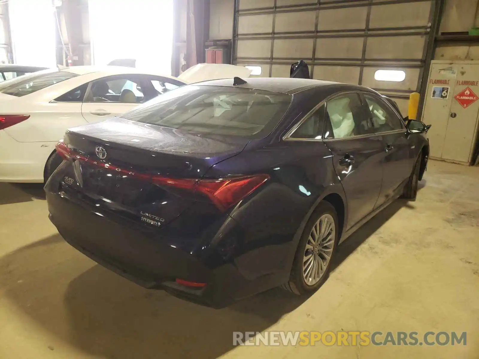 4 Photograph of a damaged car 4T1CA1AB9MU008205 TOYOTA AVALON 2021