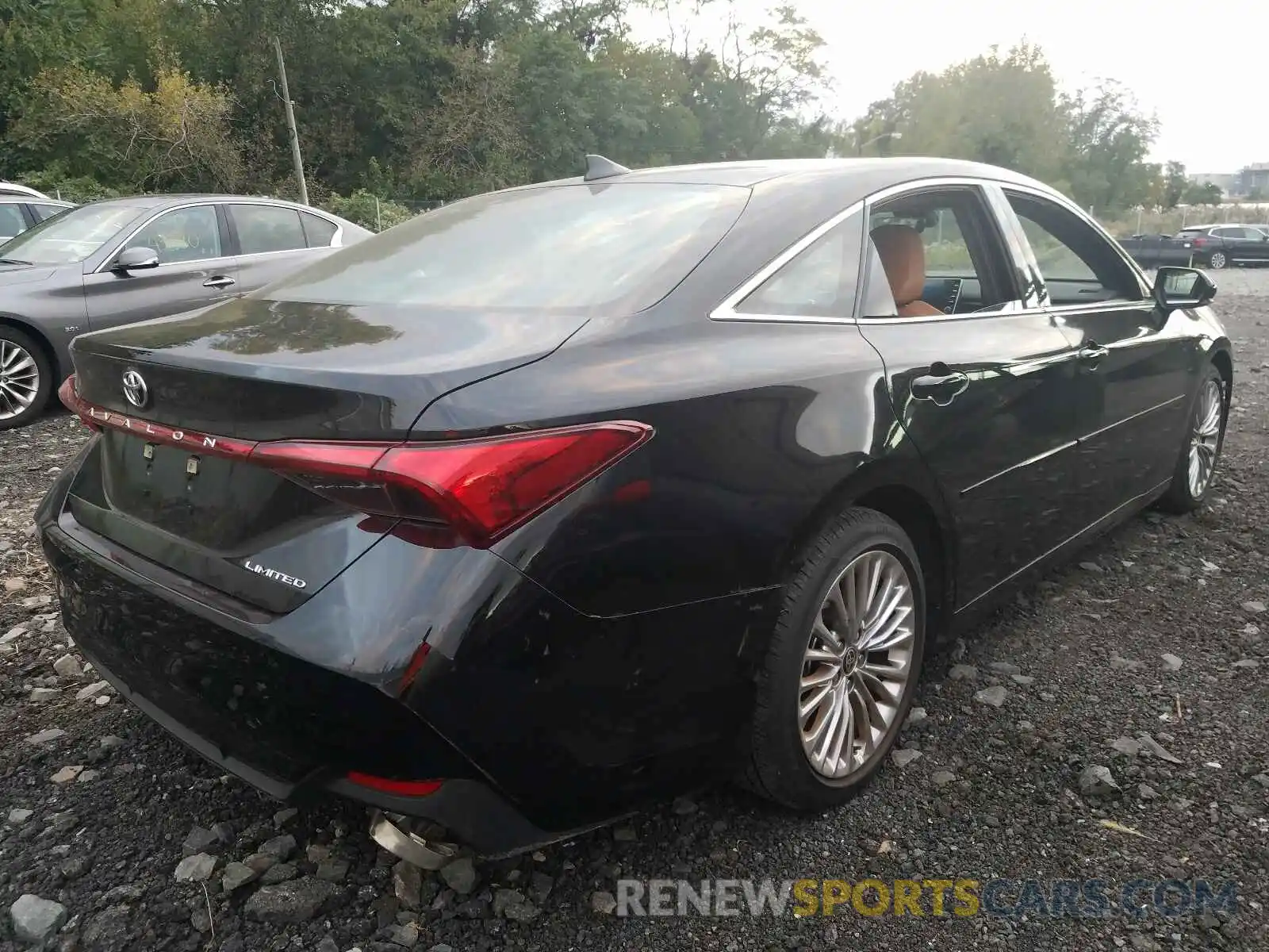 4 Photograph of a damaged car 4T1CZ1FB9MU065344 TOYOTA AVALON 2021