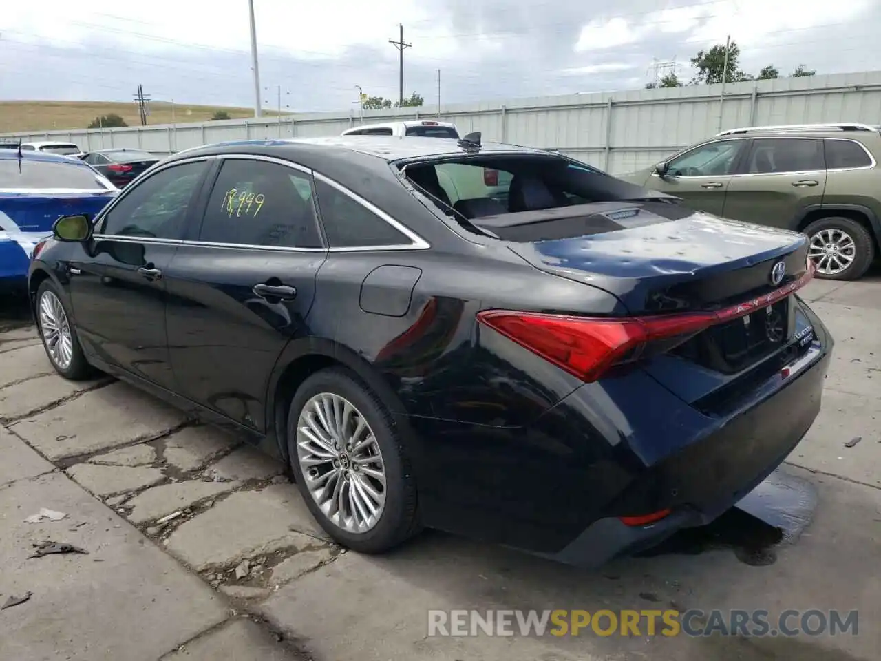 3 Photograph of a damaged car 4T1DA1AB0MU006833 TOYOTA AVALON 2021