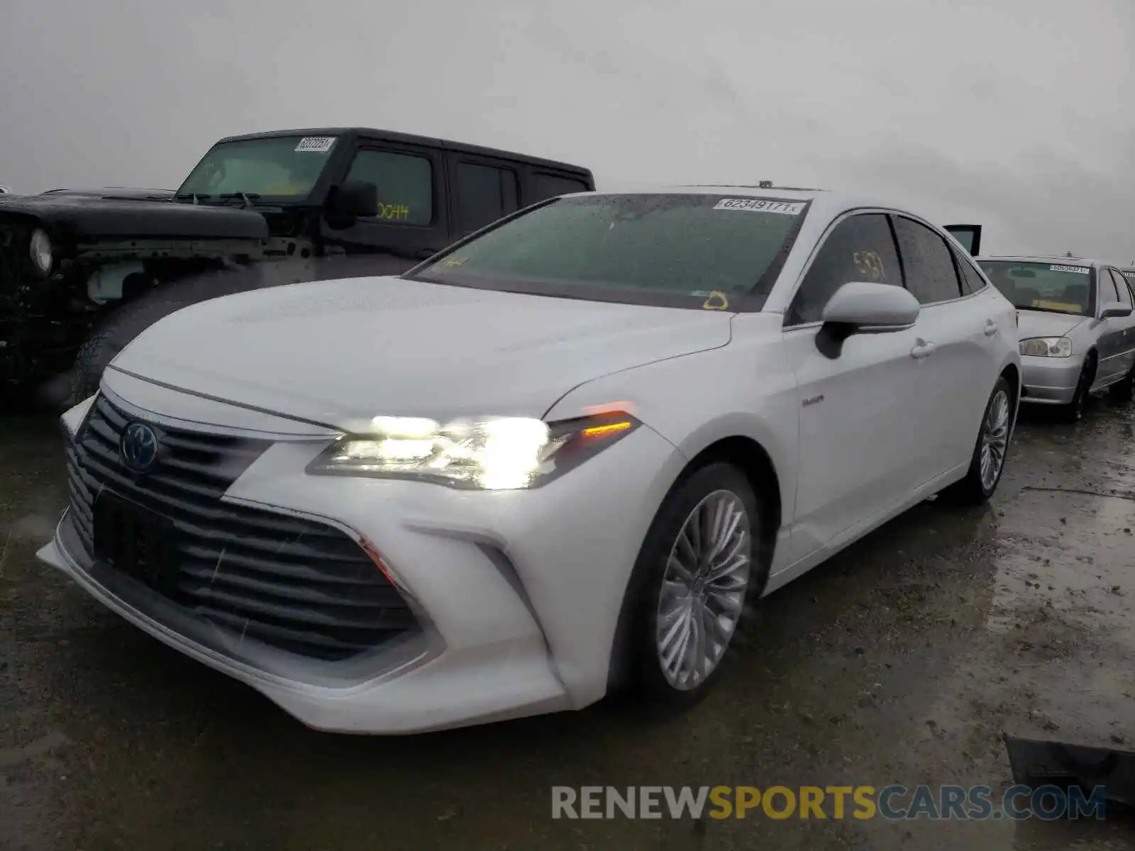 2 Photograph of a damaged car 4T1DA1AB0MU008940 TOYOTA AVALON 2021