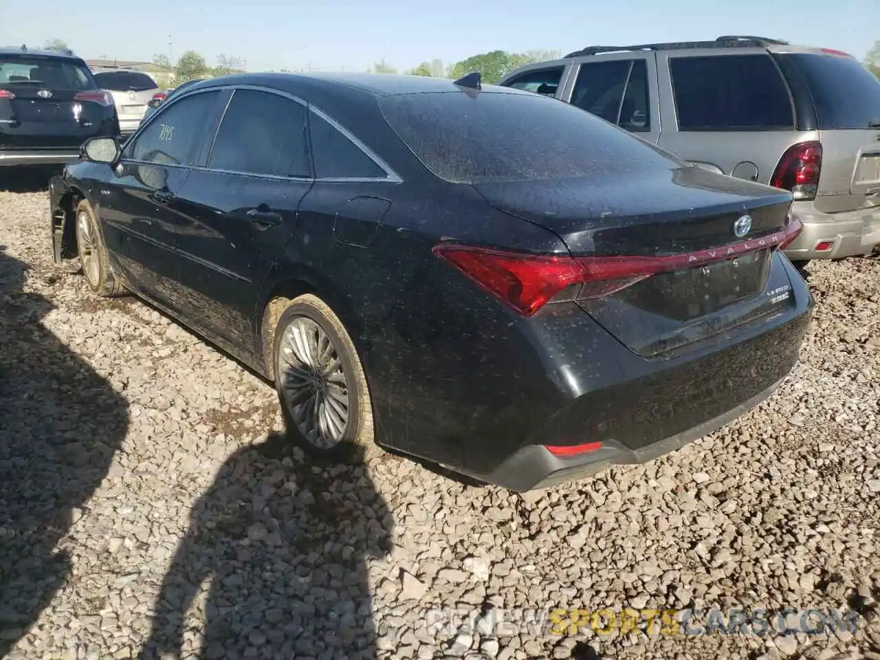 3 Photograph of a damaged car 4T1DA1AB1MU004833 TOYOTA AVALON 2021