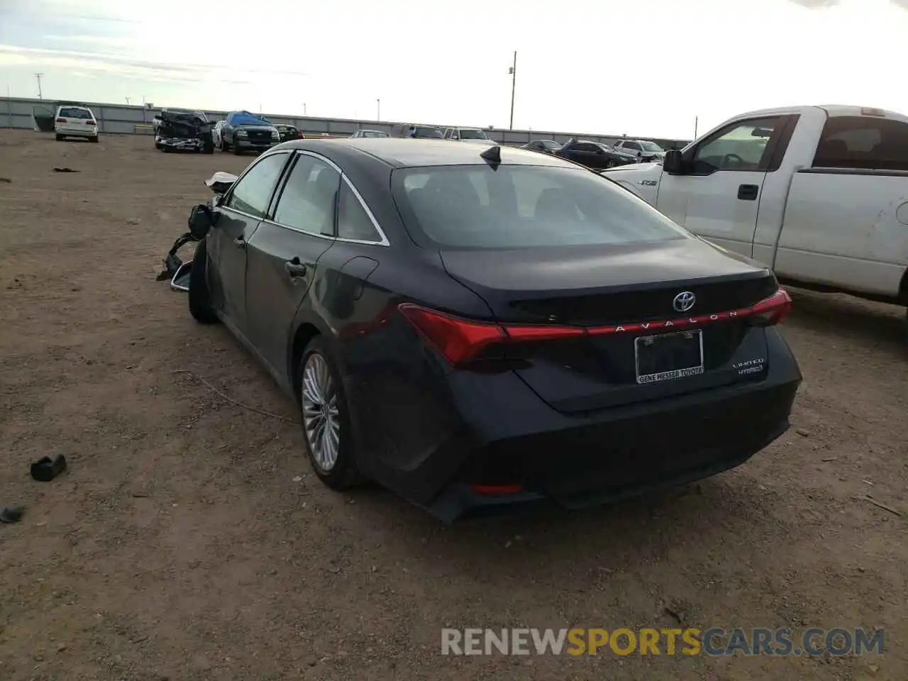 3 Photograph of a damaged car 4T1DA1AB3MU001187 TOYOTA AVALON 2021