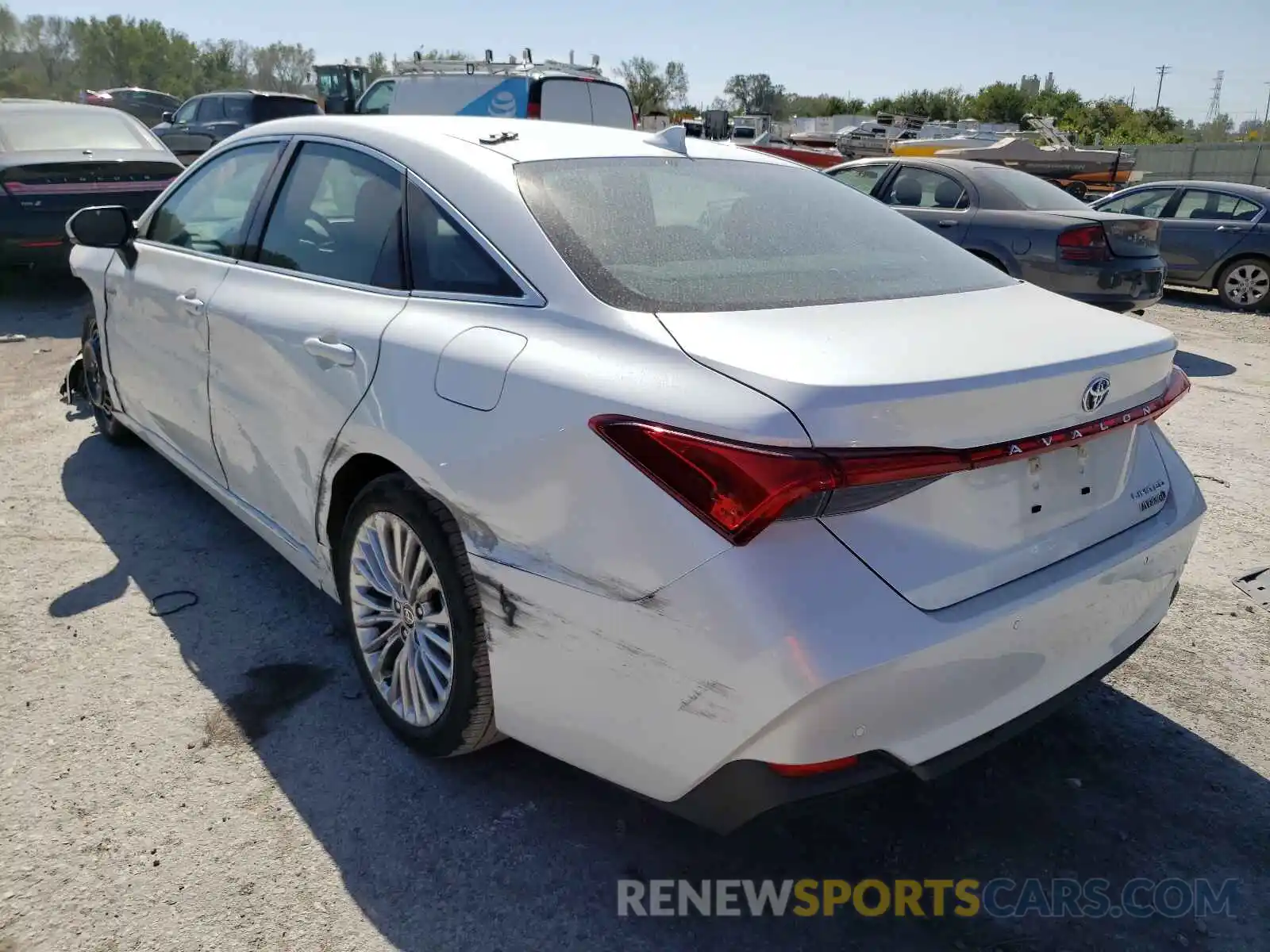 3 Photograph of a damaged car 4T1DA1AB3MU004557 TOYOTA AVALON 2021