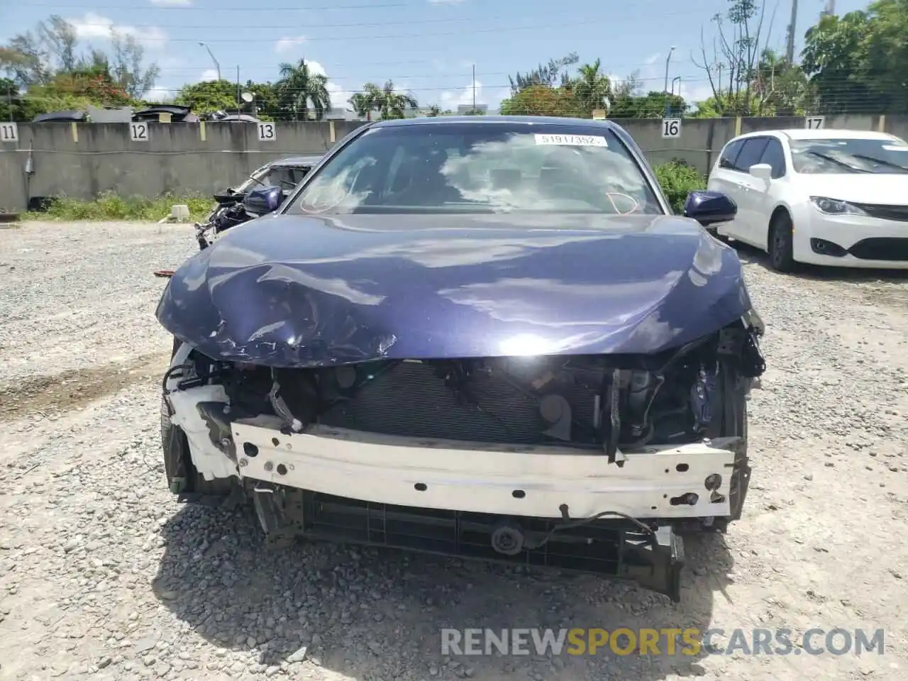 9 Photograph of a damaged car 4T1DA1AB3MU005367 TOYOTA AVALON 2021