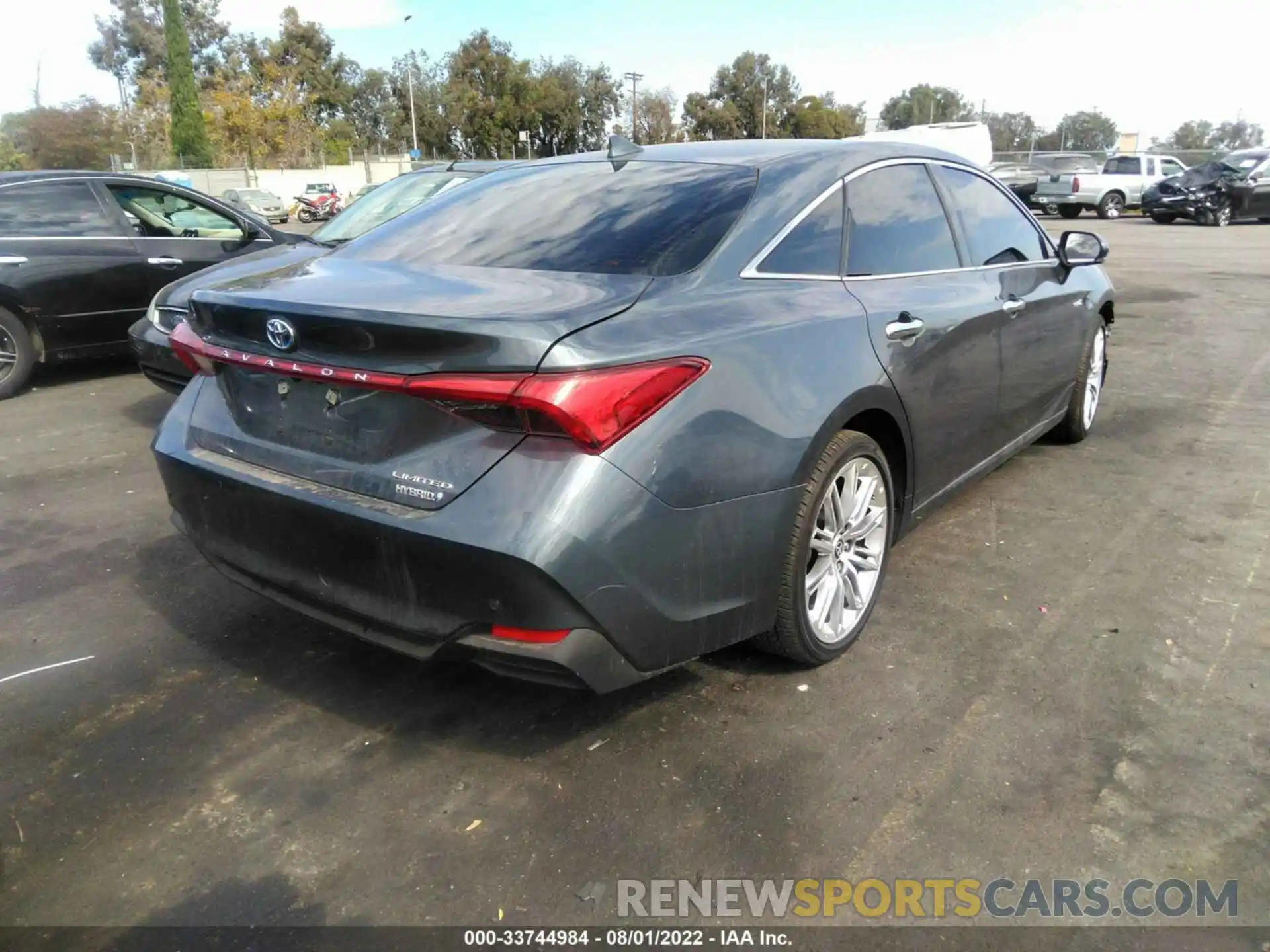 4 Photograph of a damaged car 4T1DA1AB4MU009542 TOYOTA AVALON 2021