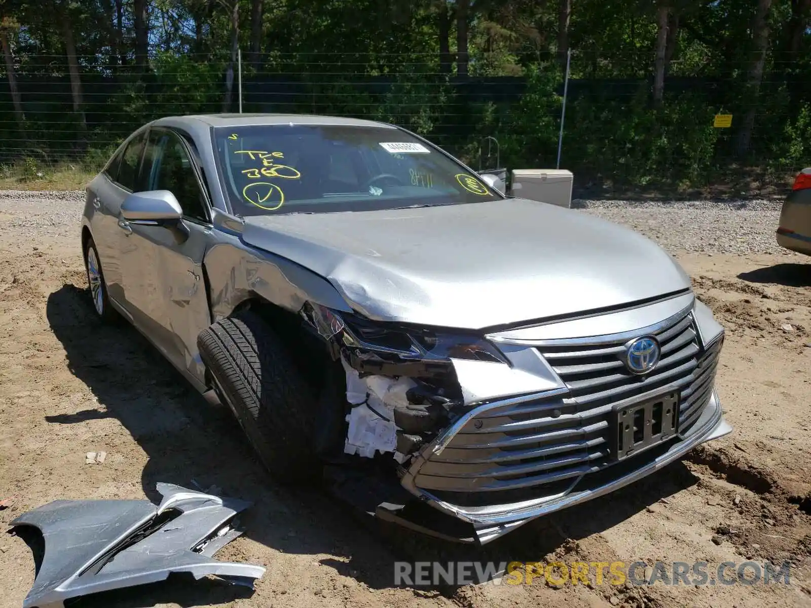 1 Photograph of a damaged car 4T1DA1AB5MU002244 TOYOTA AVALON 2021