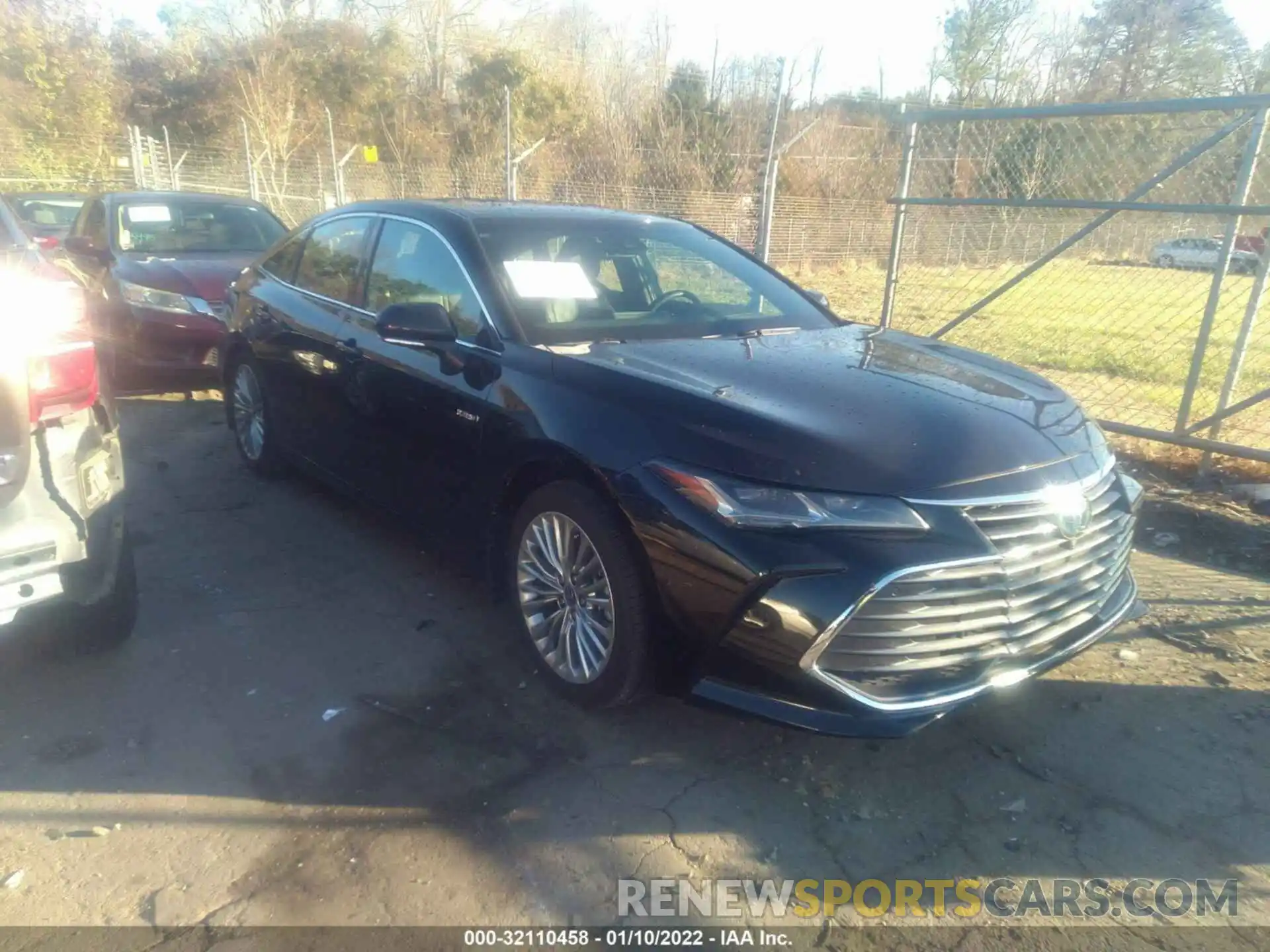 1 Photograph of a damaged car 4T1DA1AB5MU006763 TOYOTA AVALON 2021