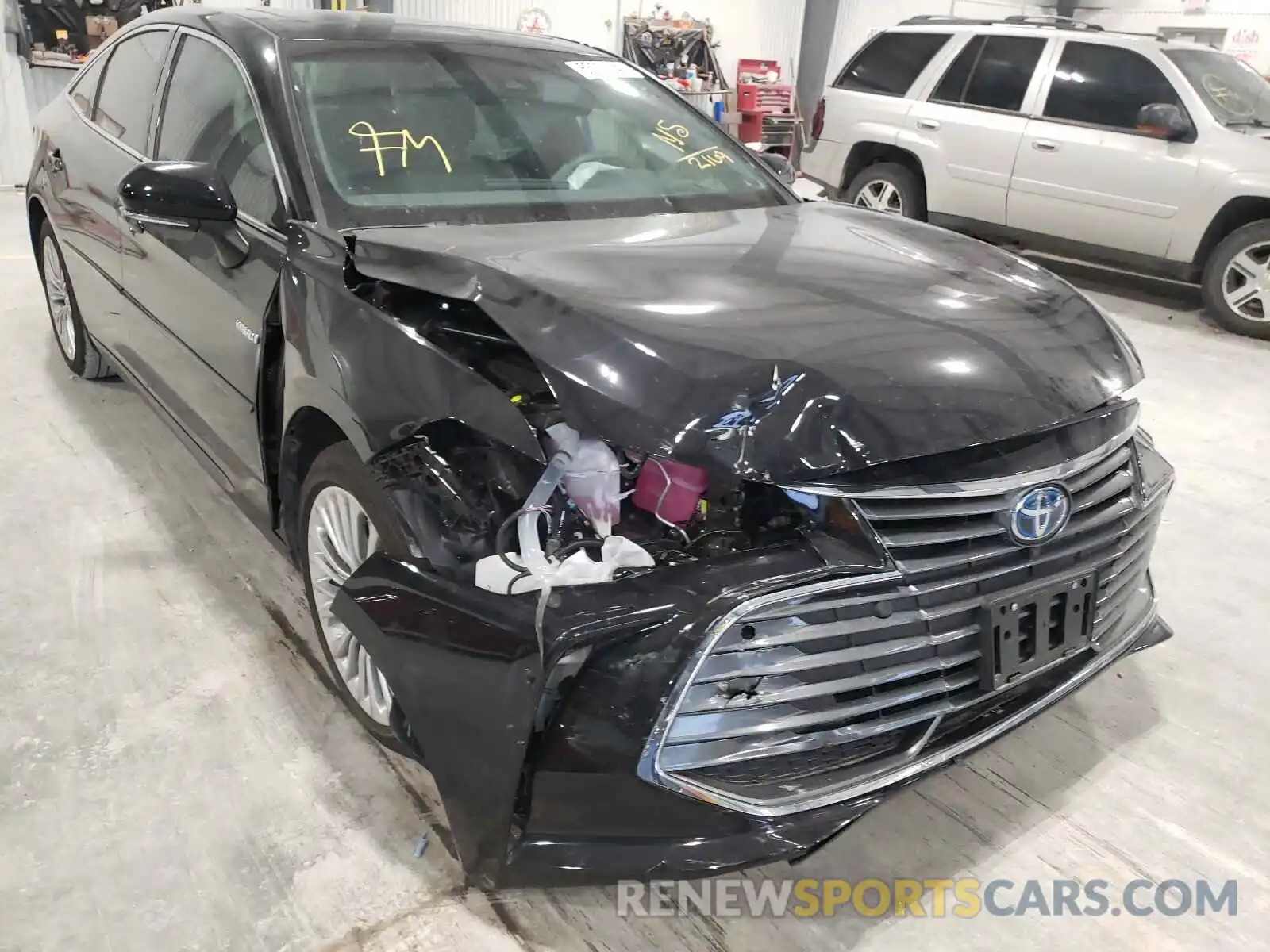 9 Photograph of a damaged car 4T1DA1AB6MU002169 TOYOTA AVALON 2021