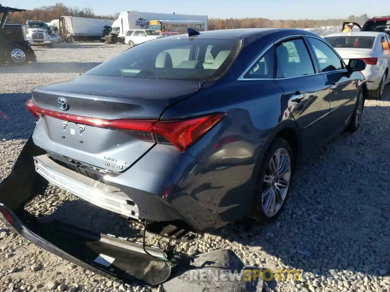 4 Photograph of a damaged car 4T1DA1AB6MU006531 TOYOTA AVALON 2021