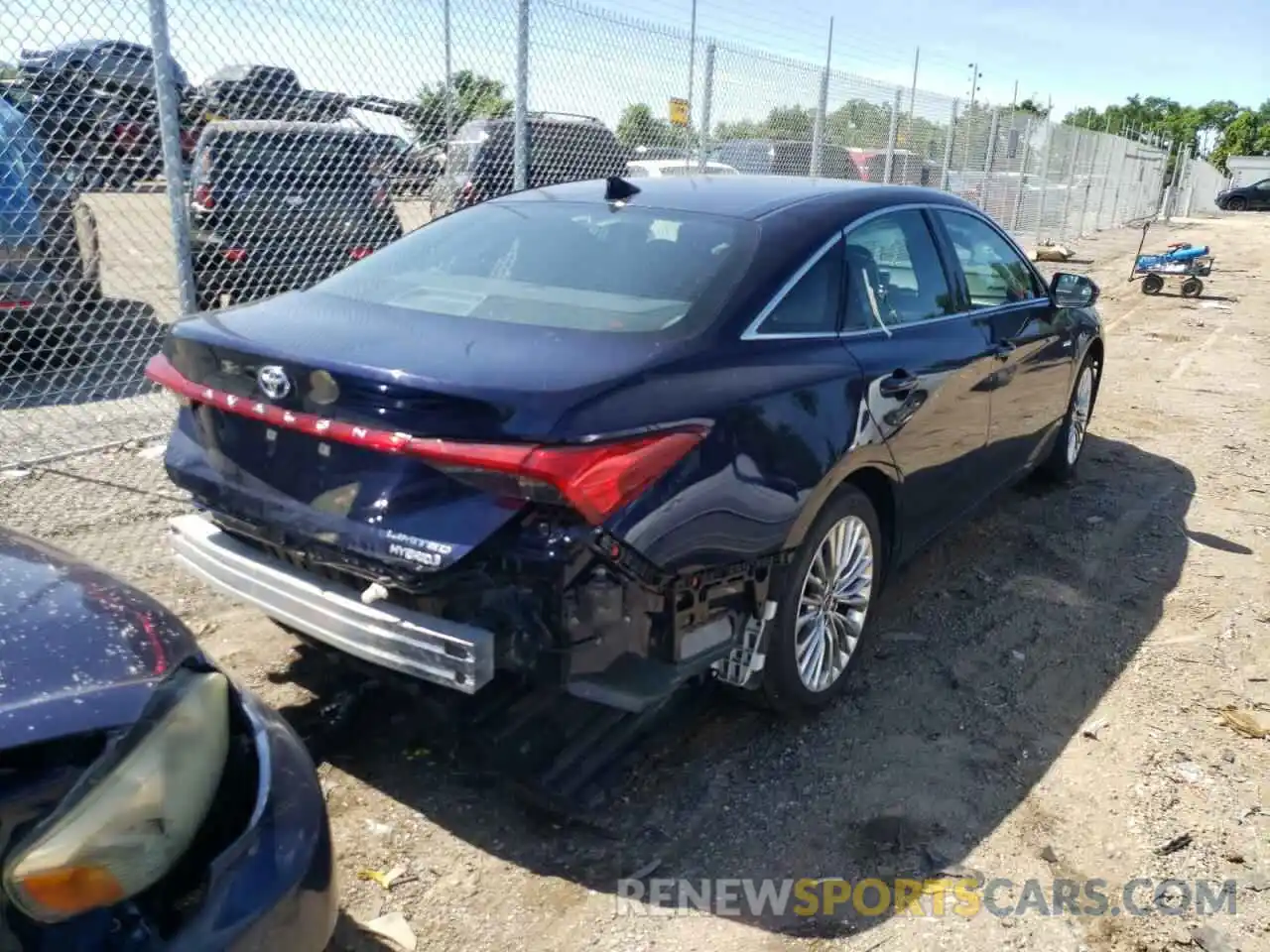 4 Photograph of a damaged car 4T1DA1AB7MU005078 TOYOTA AVALON 2021