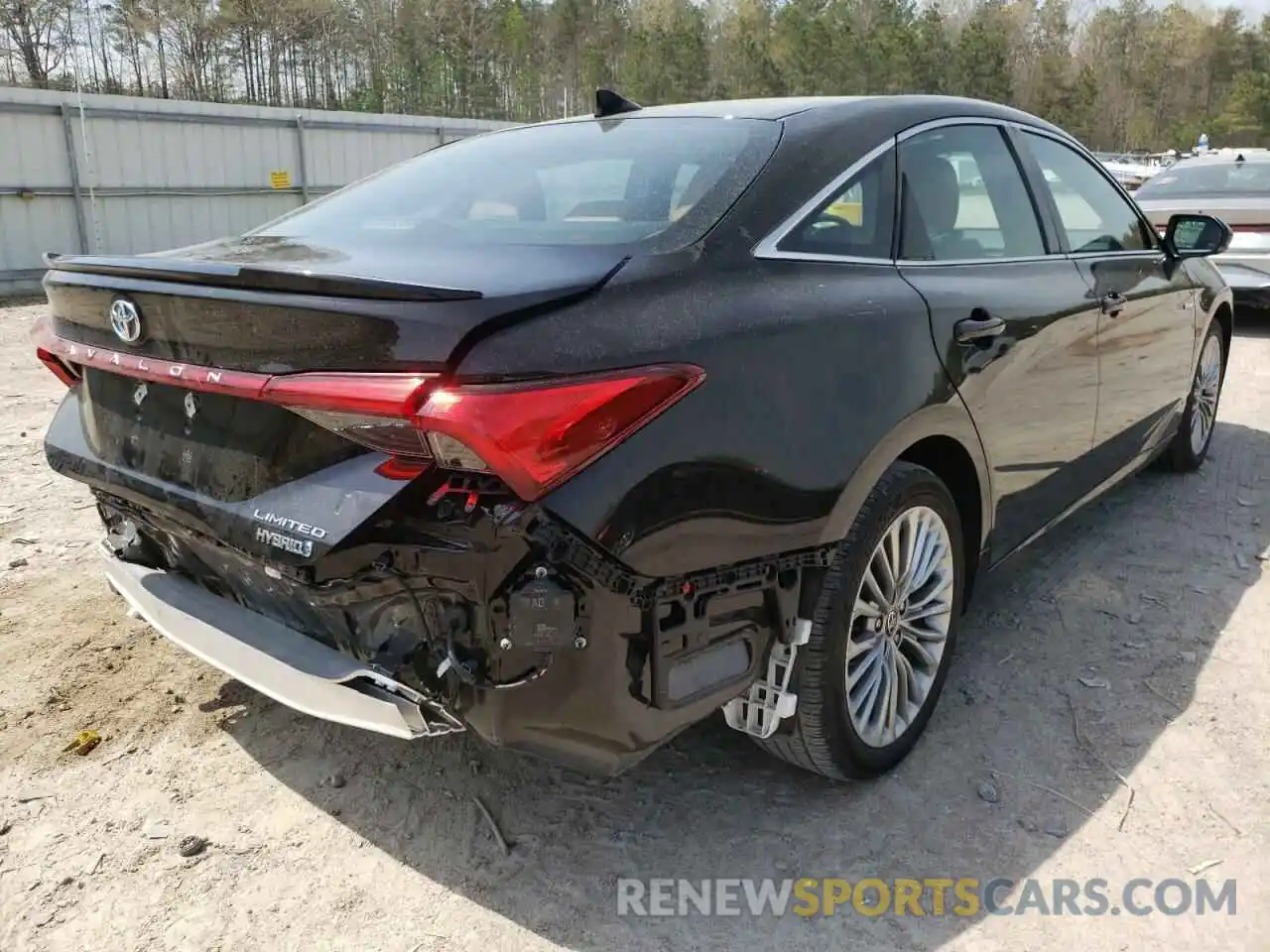 4 Photograph of a damaged car 4T1DA1AB7MU006280 TOYOTA AVALON 2021