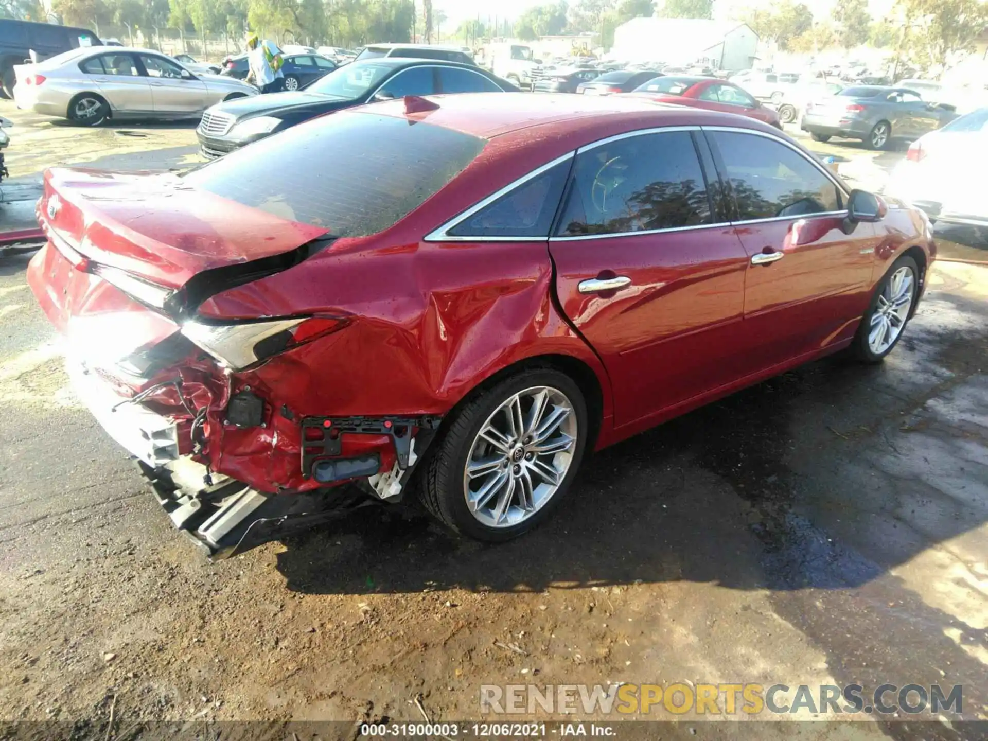 4 Photograph of a damaged car 4T1DA1AB9MU005633 TOYOTA AVALON 2021