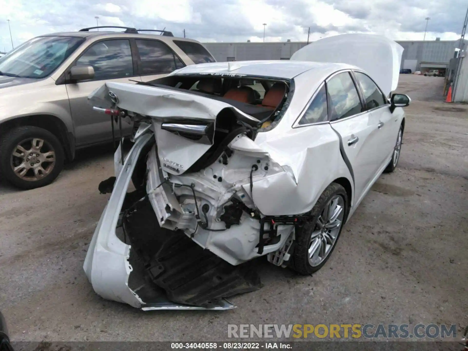 4 Photograph of a damaged car 4T1DA1AB9MU006796 TOYOTA AVALON 2021